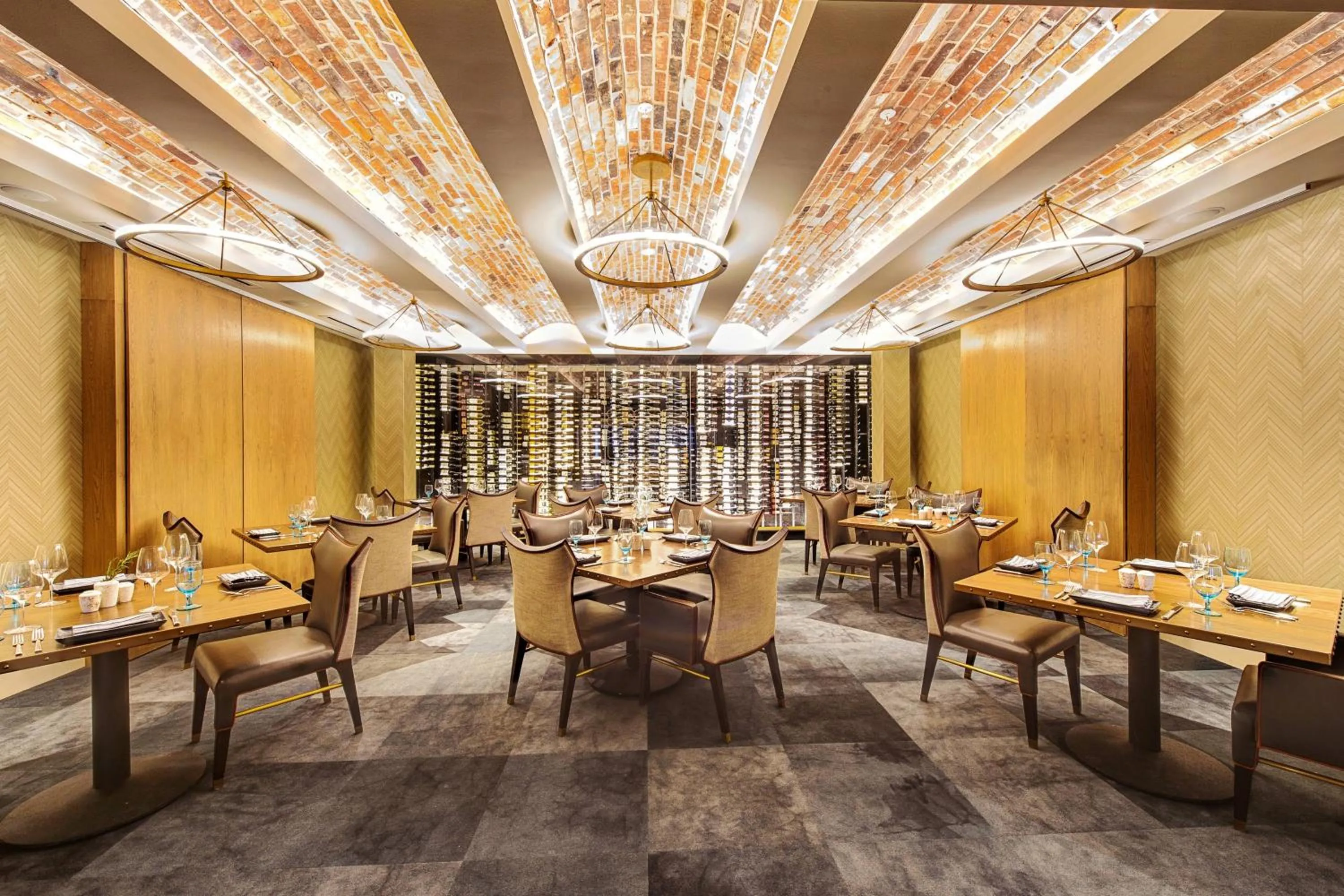 Meeting/conference room in WATERMARK Baton Rouge, Autograph Collection