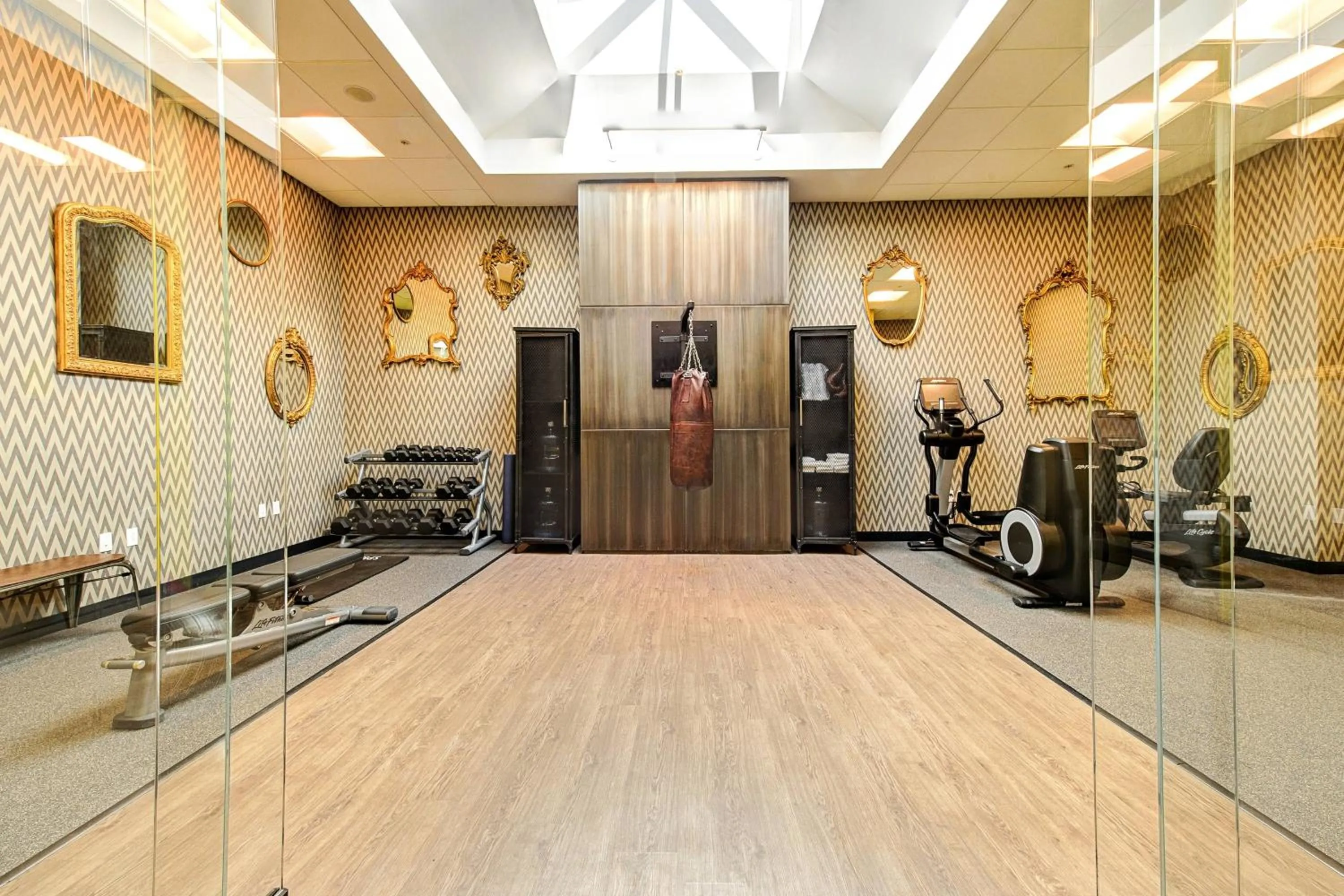 Fitness centre/facilities in WATERMARK Baton Rouge, Autograph Collection