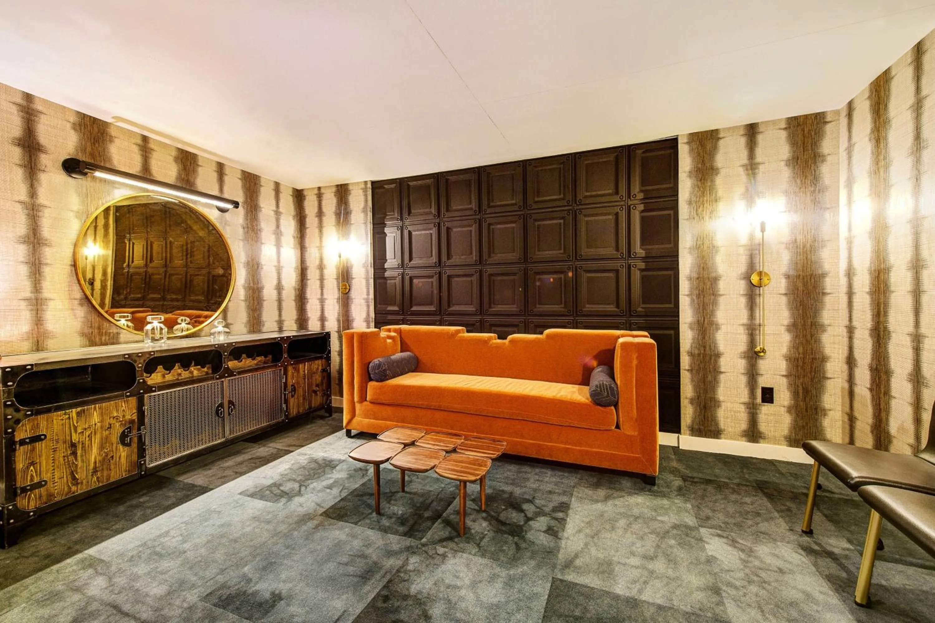 Meeting/conference room in WATERMARK Baton Rouge, Autograph Collection