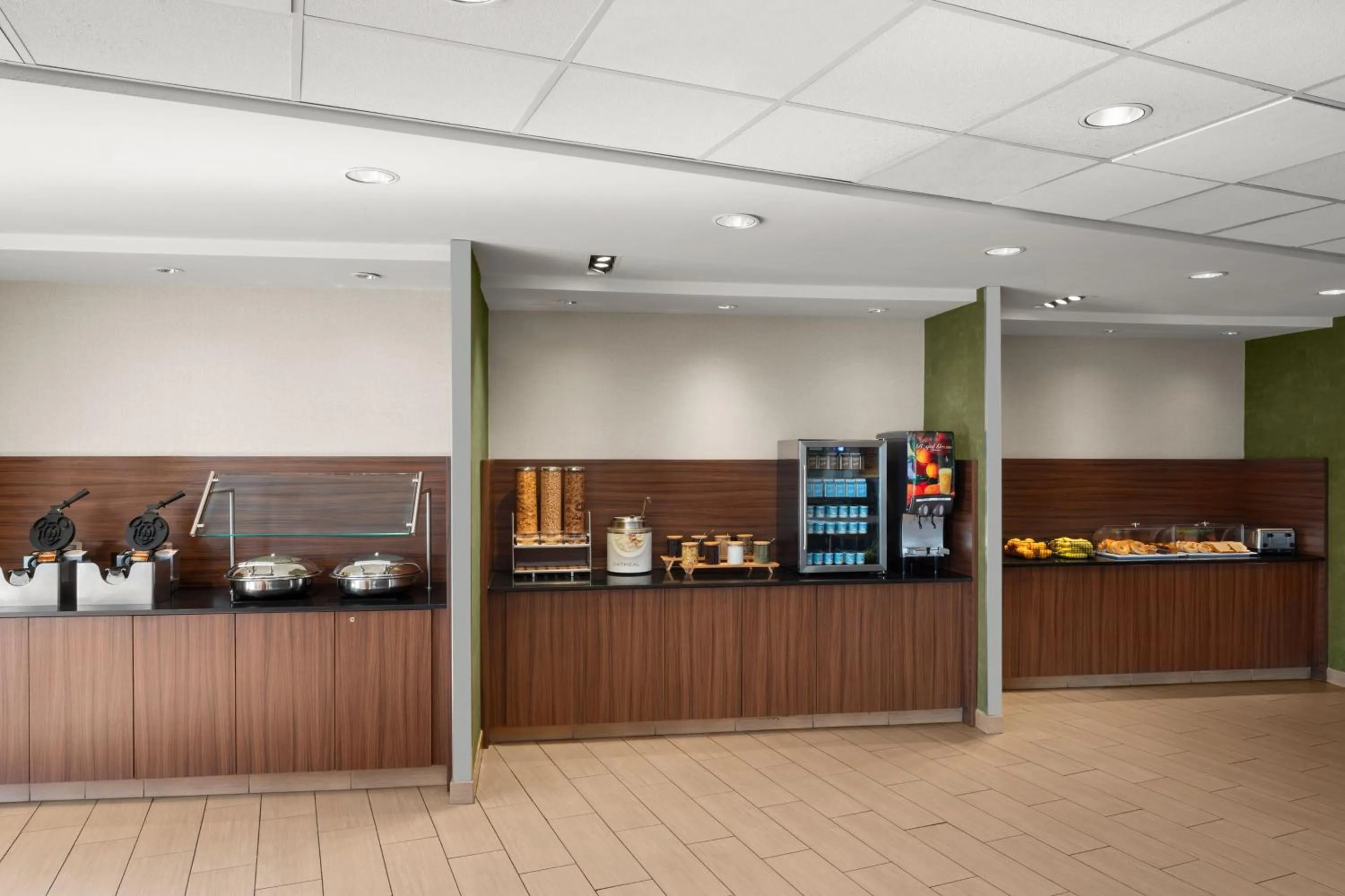 Breakfast in Fairfield Inn & Suites by Marriott Orlando Kissimmee/Celebration