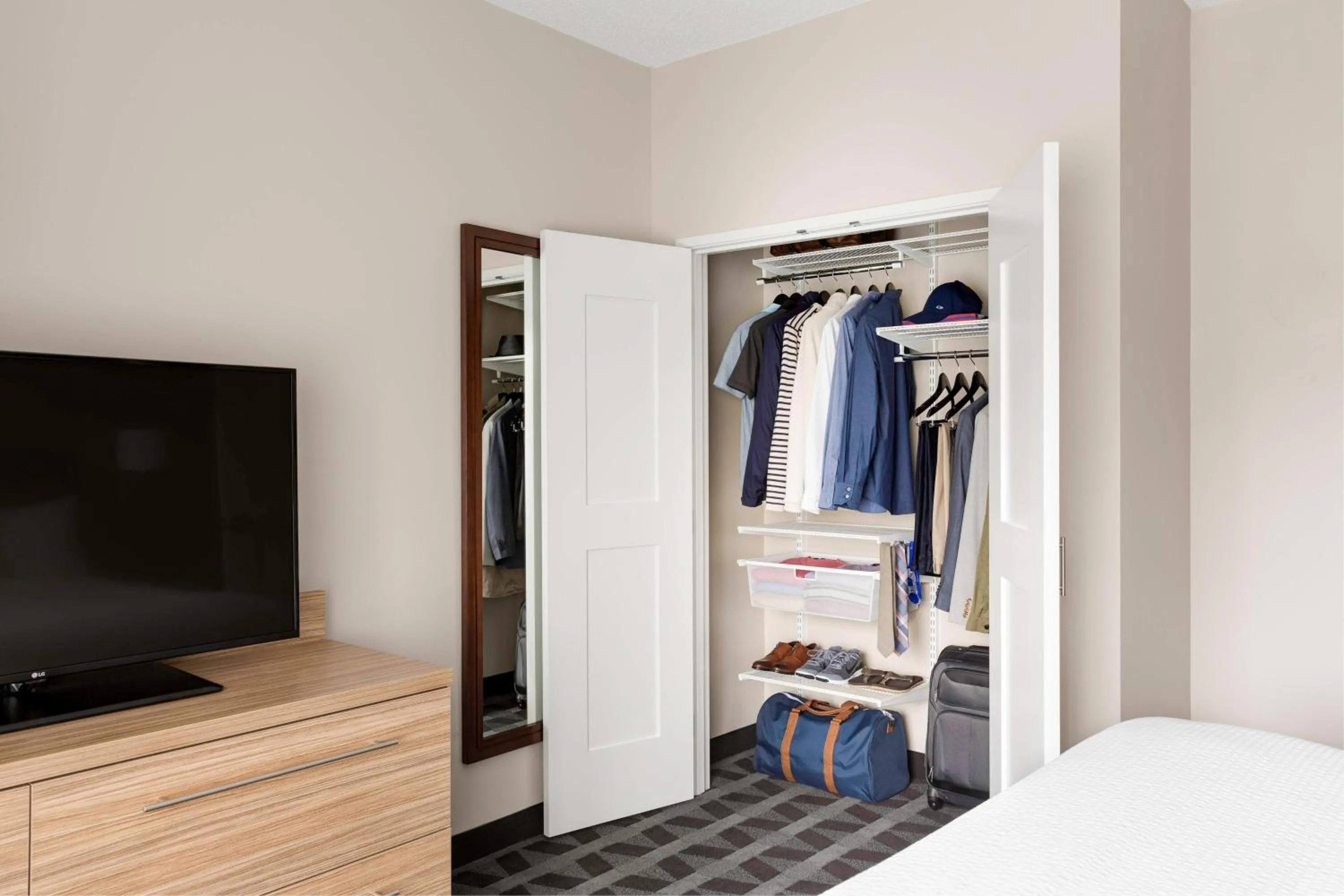 Photo of the whole room in TownePlace Suites by Marriott Pittsburgh Harmarville