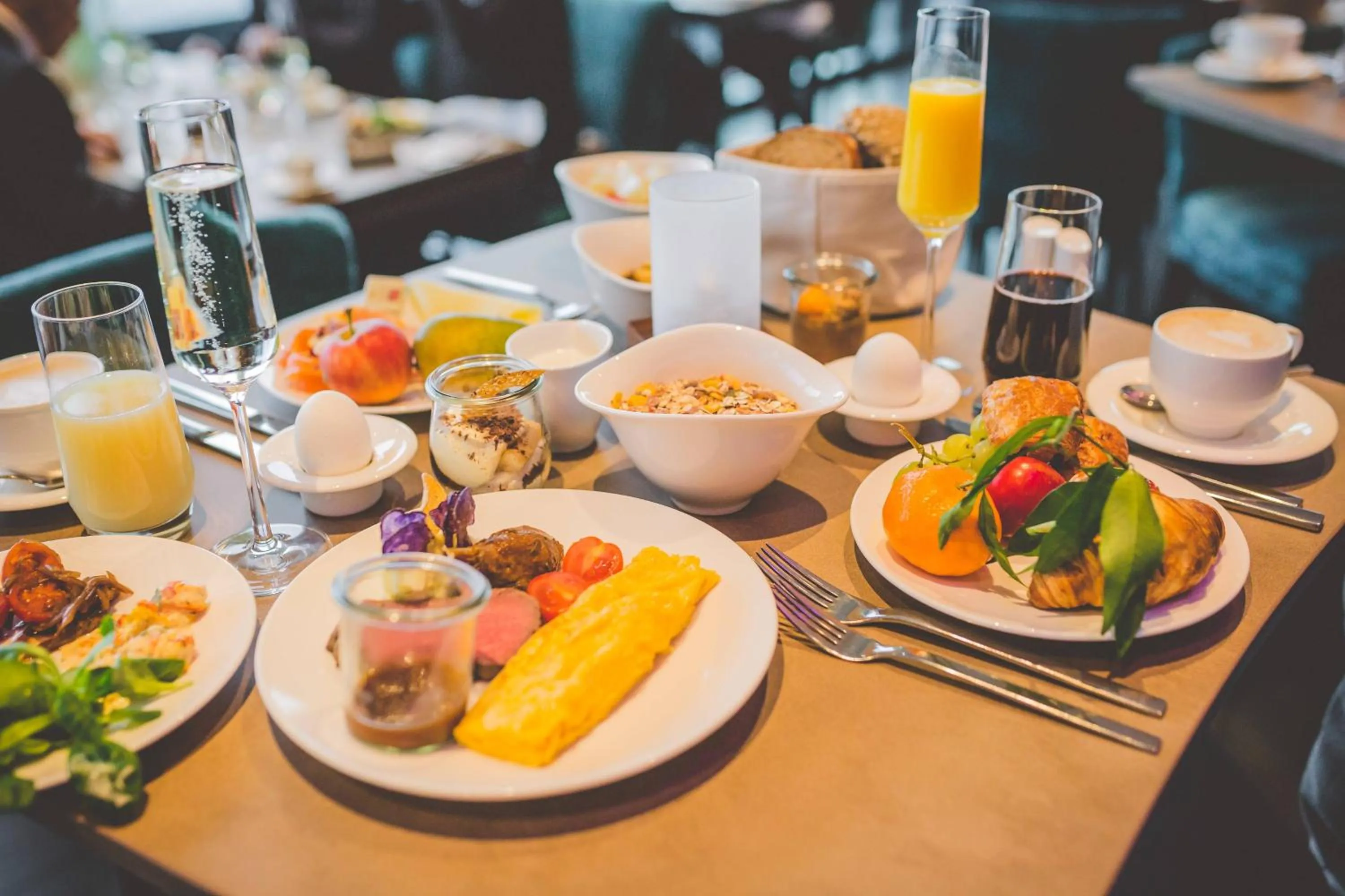 Restaurant/places to eat in Bonn Marriott Hotel