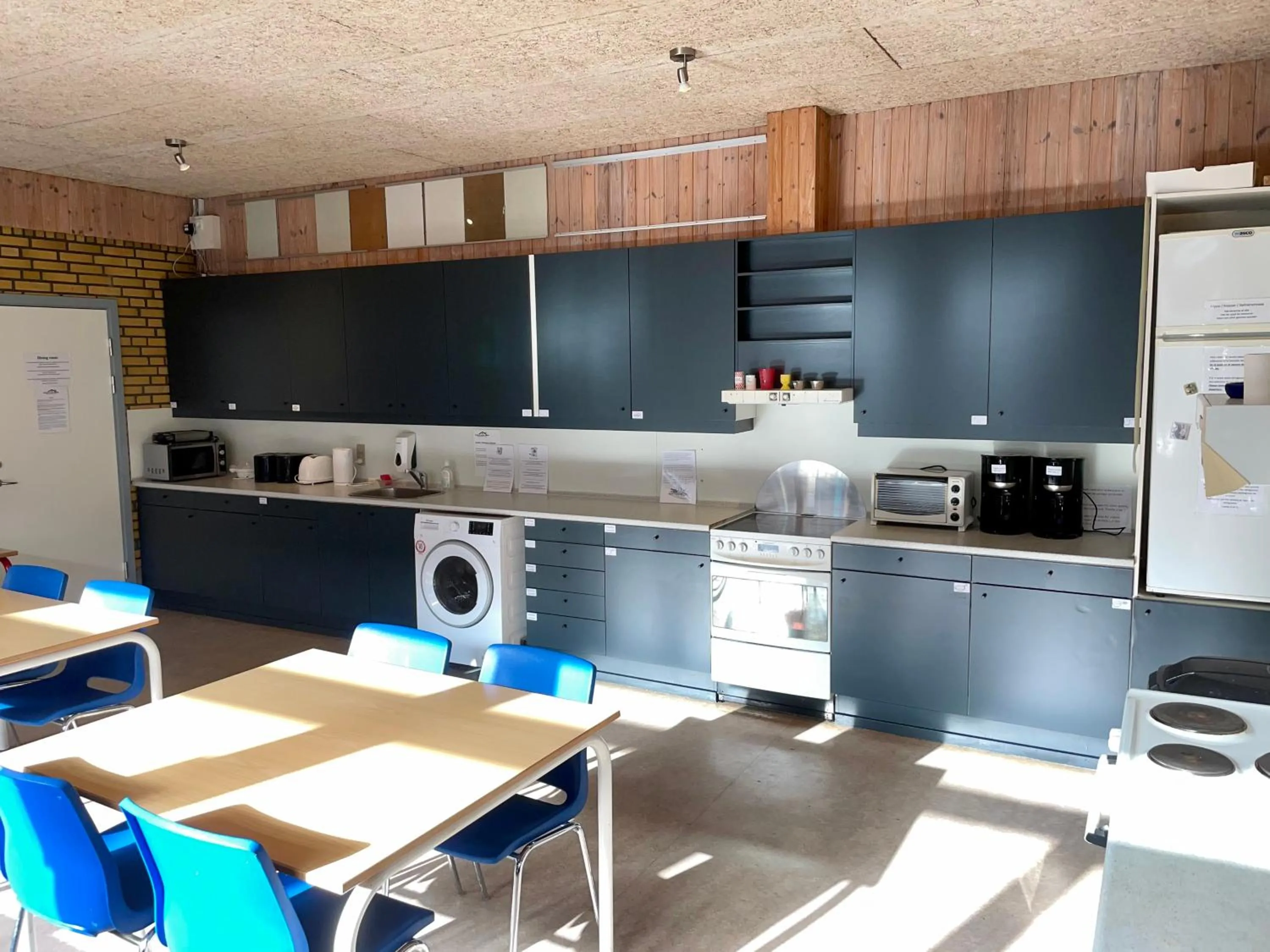 Communal kitchen in Hestkær Family Rooms