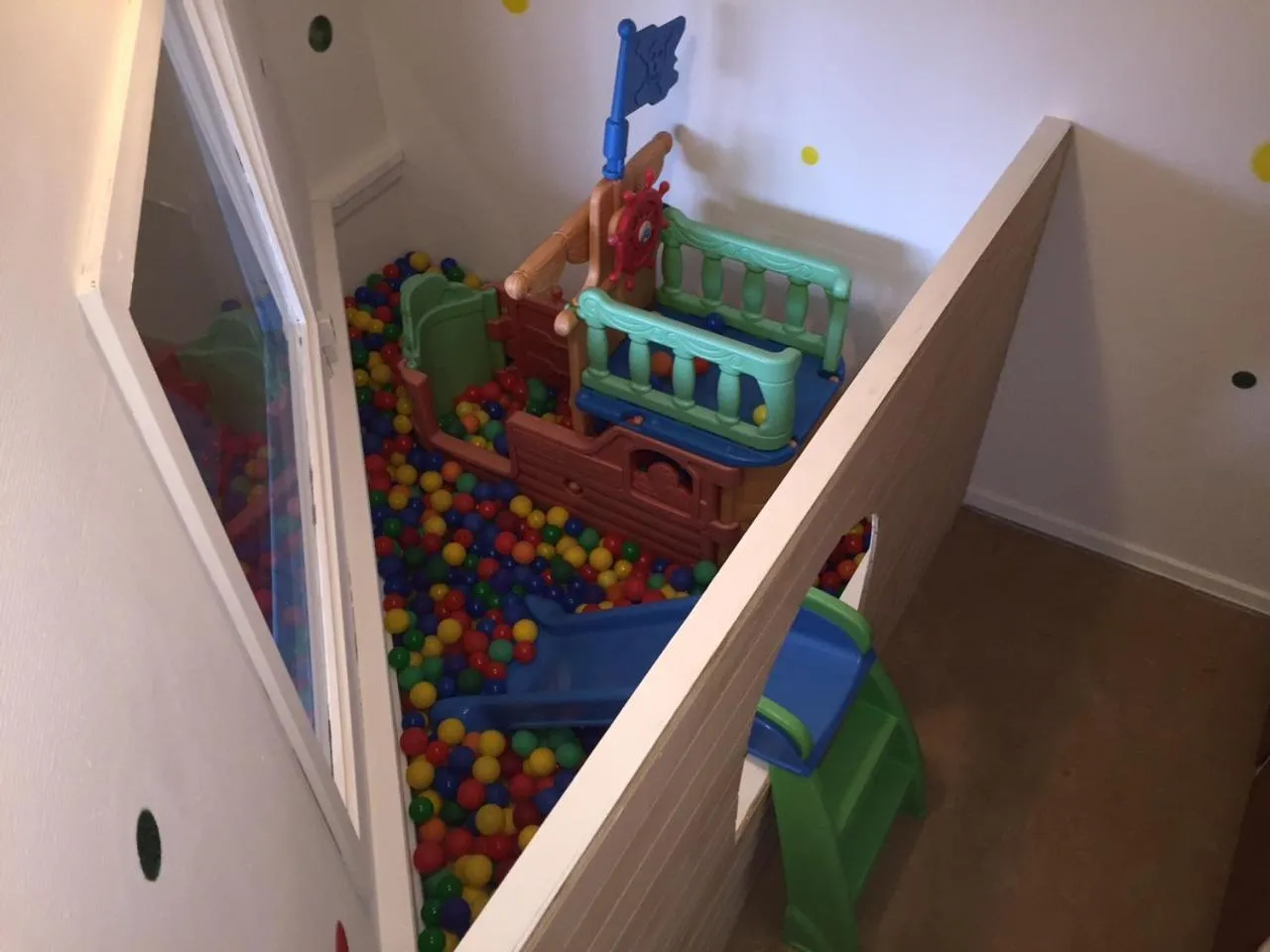 Communal lounge/ TV room in Hestkær Family Rooms