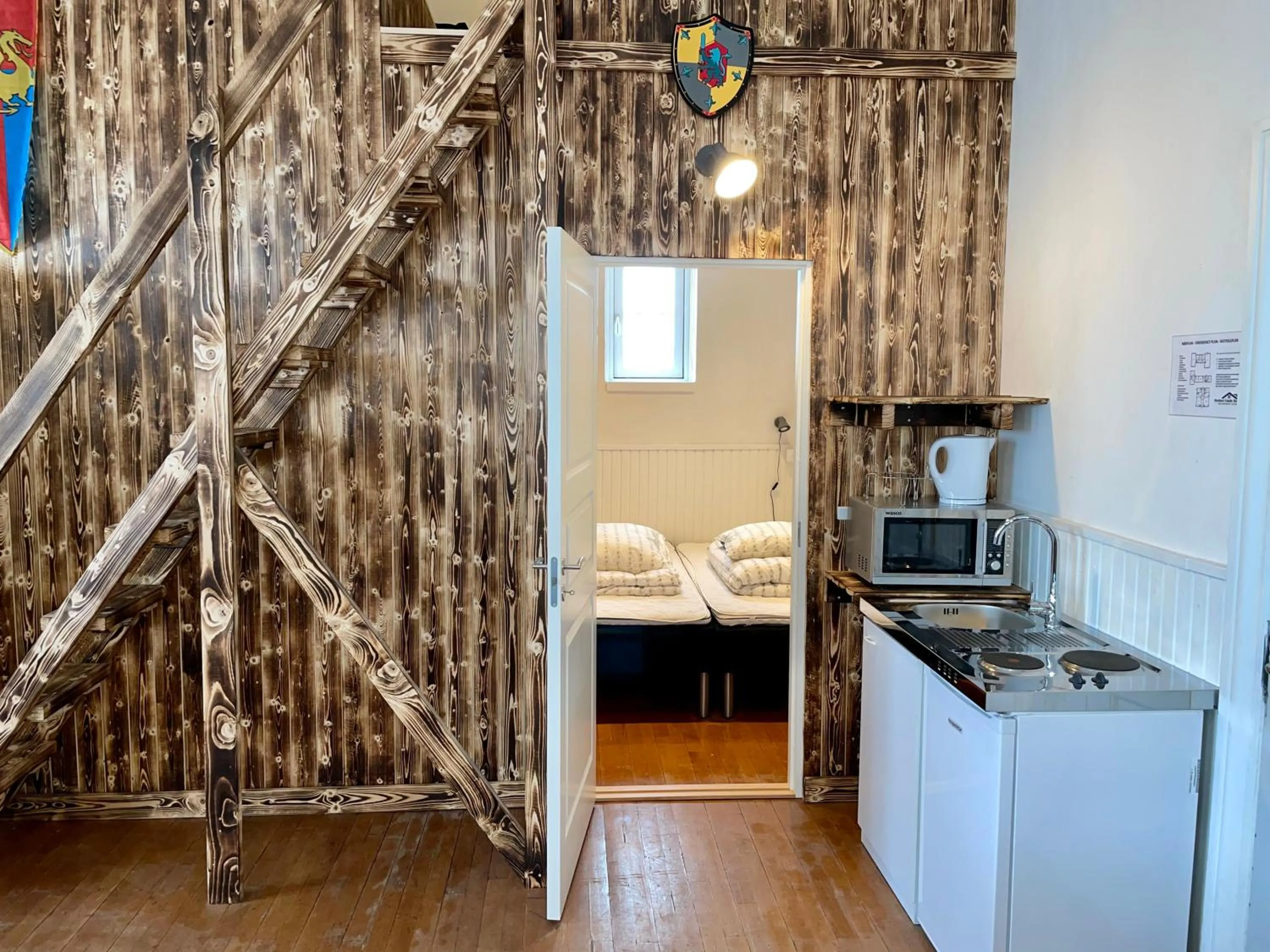 Kitchen or kitchenette, Bed in Hestkær Family Rooms