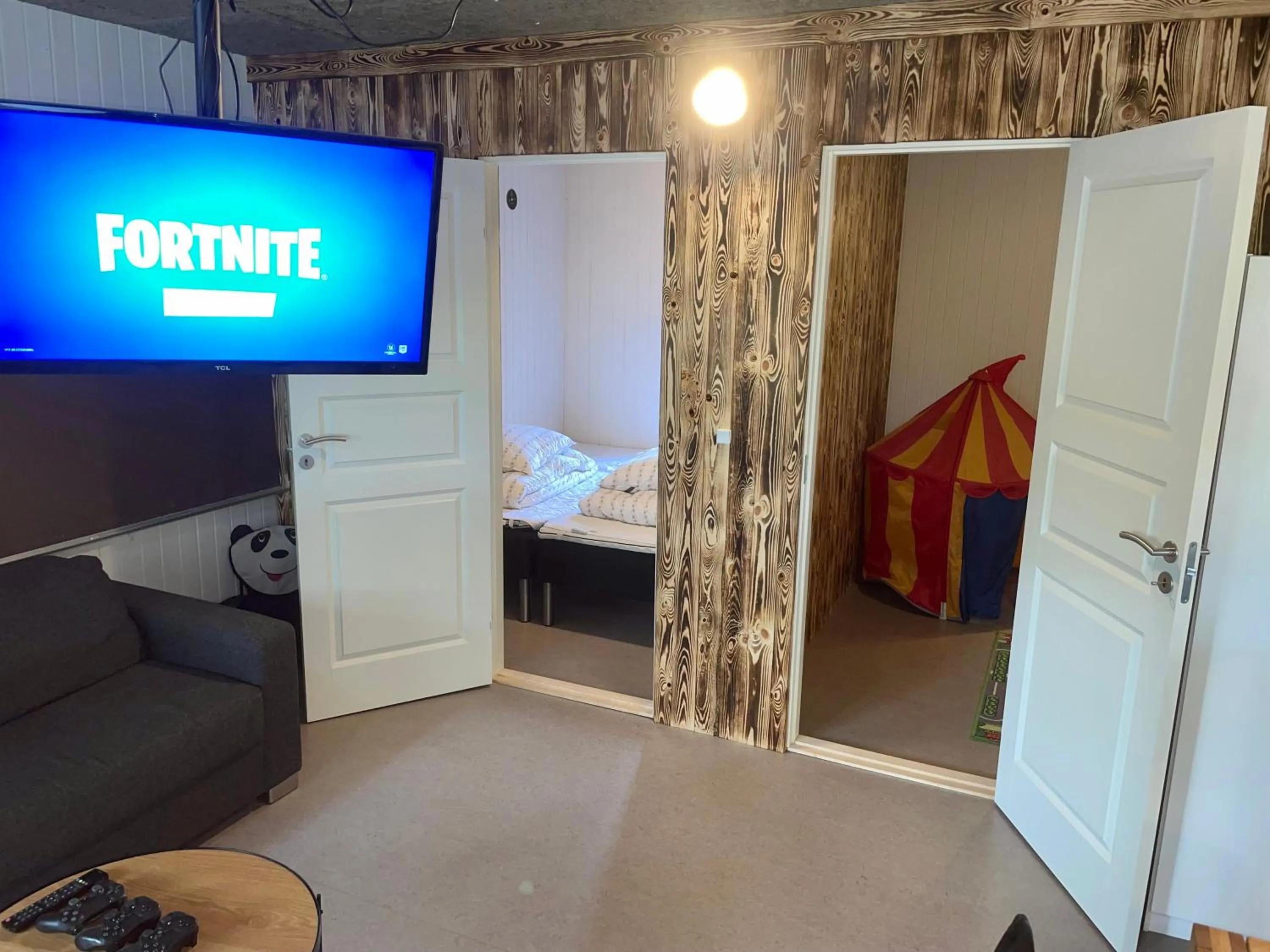 Bedroom, Bed in Hestkær Family Rooms