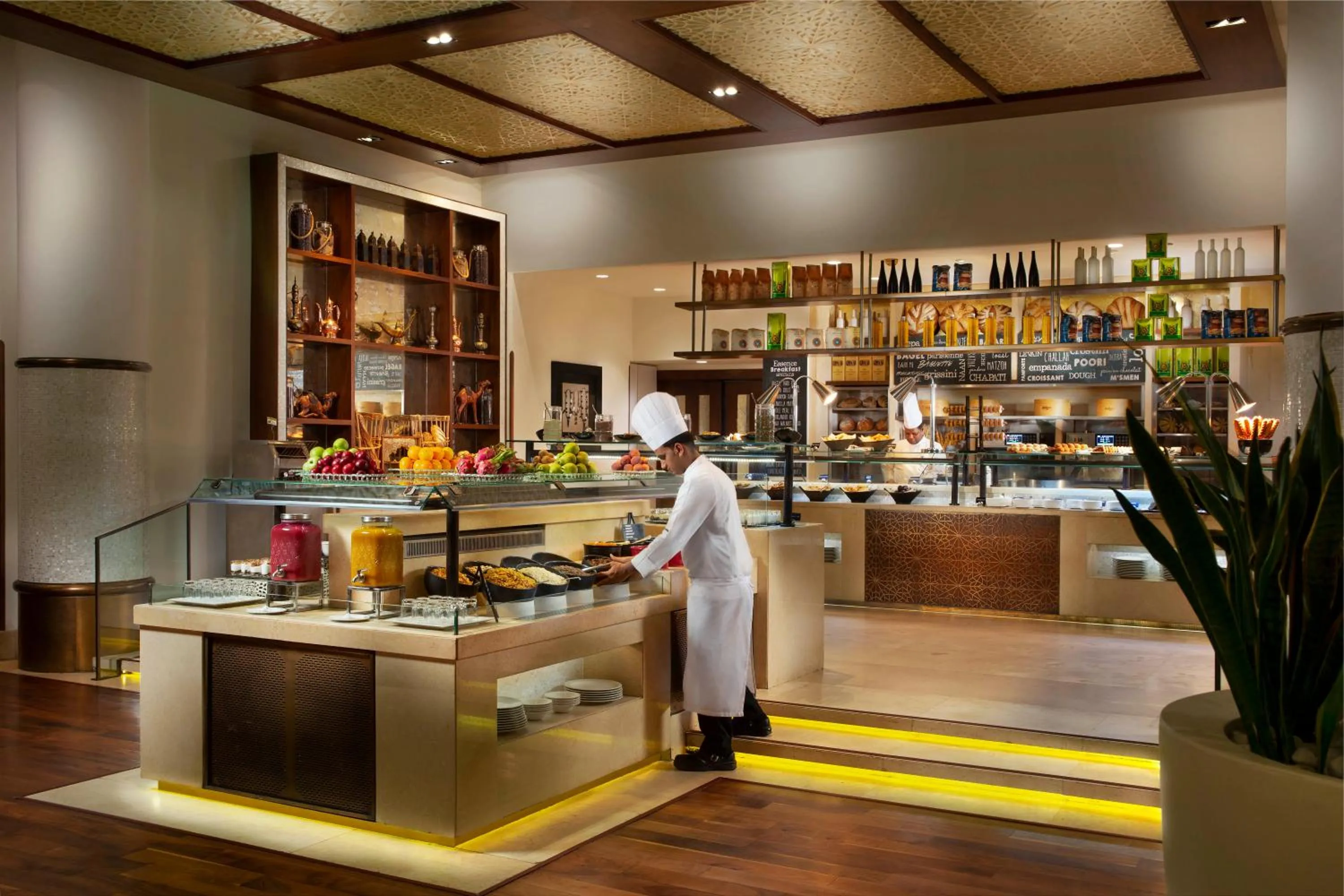 Restaurant/places to eat in Beach Rotana – All Suites