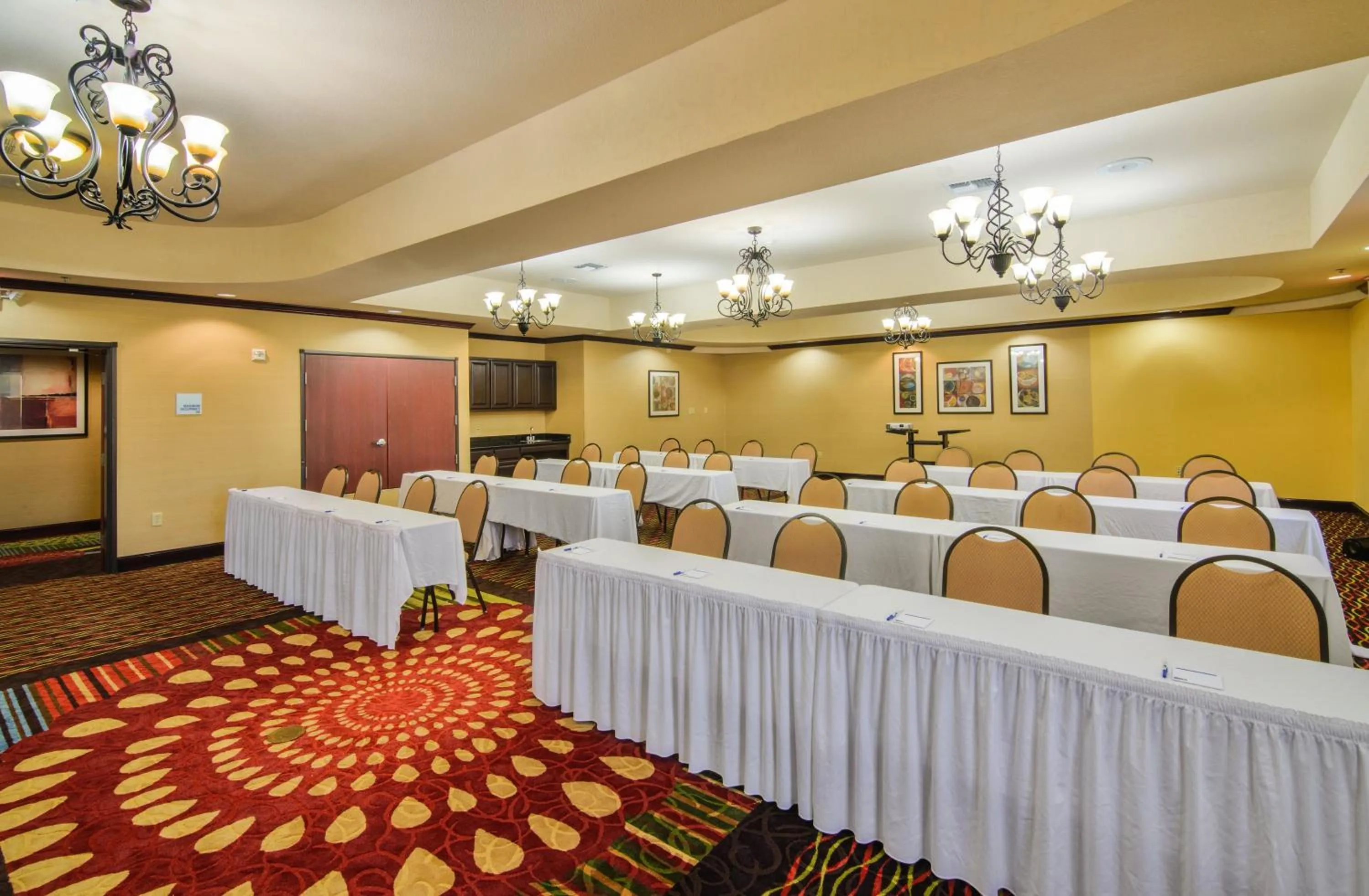 Meeting/conference room in Holiday Inn Express Hotel & Suites Terrell by IHG