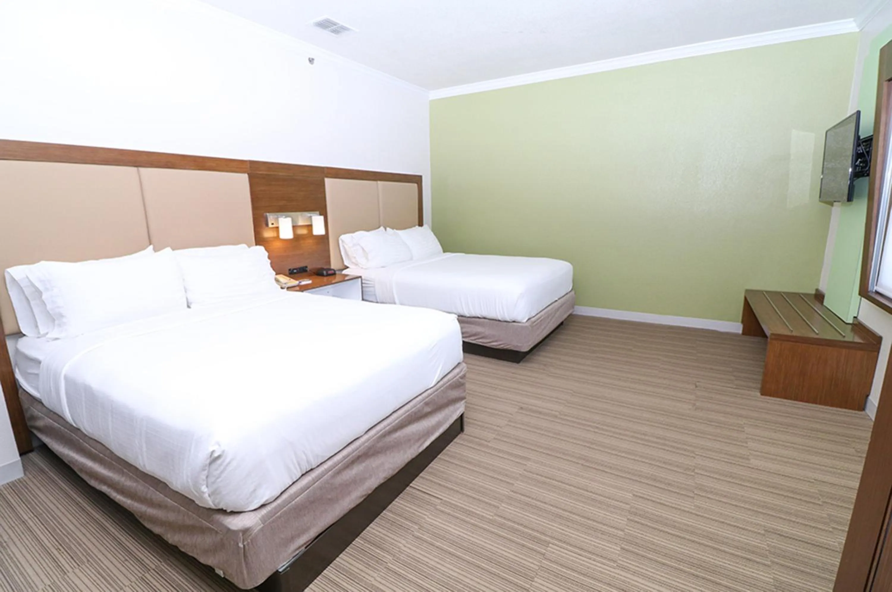 Bed in Holiday Inn Express Hotel & Suites Greenville by IHG