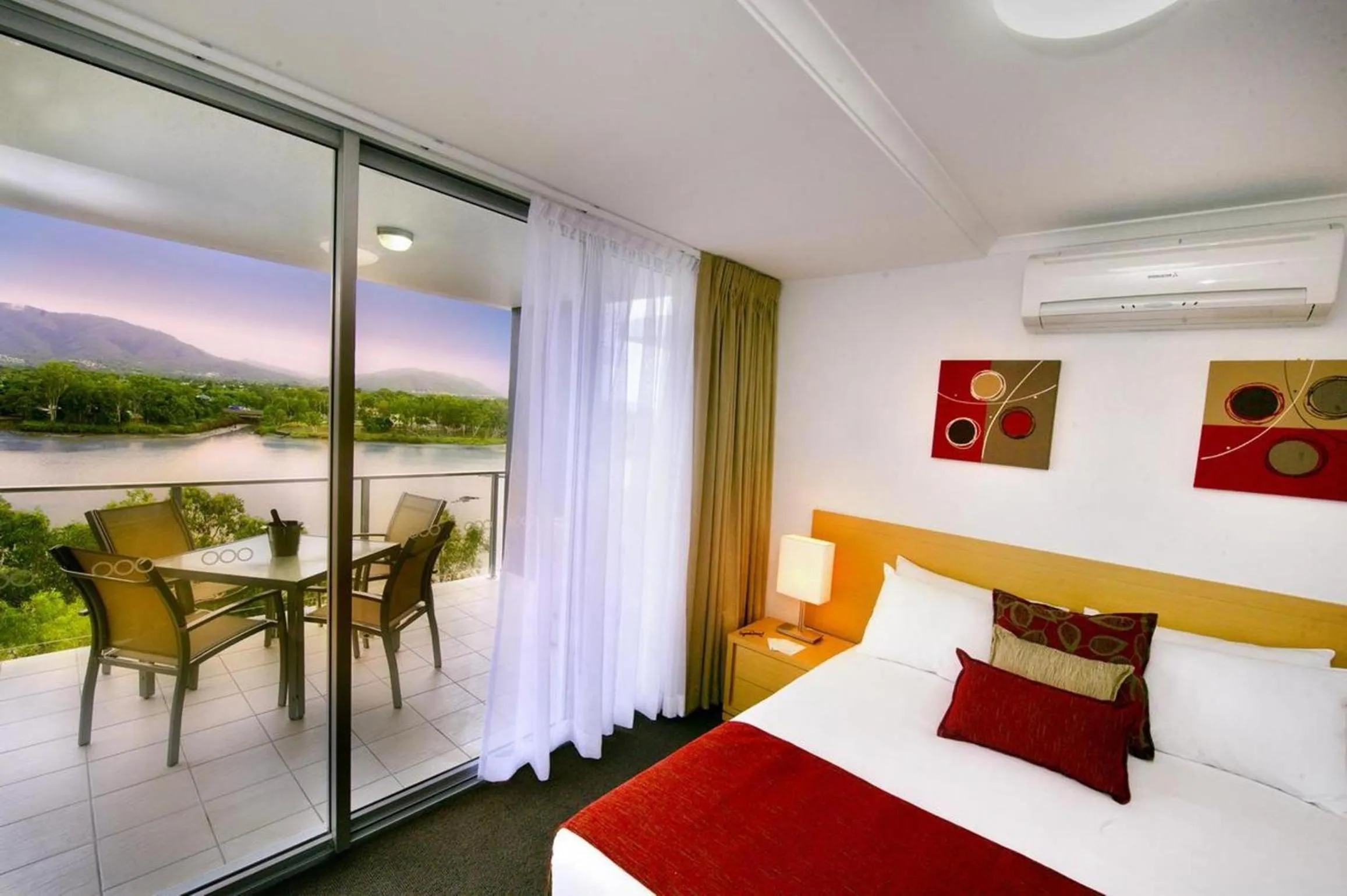 Balcony/Terrace, Bed in Edge Apartment Hotel