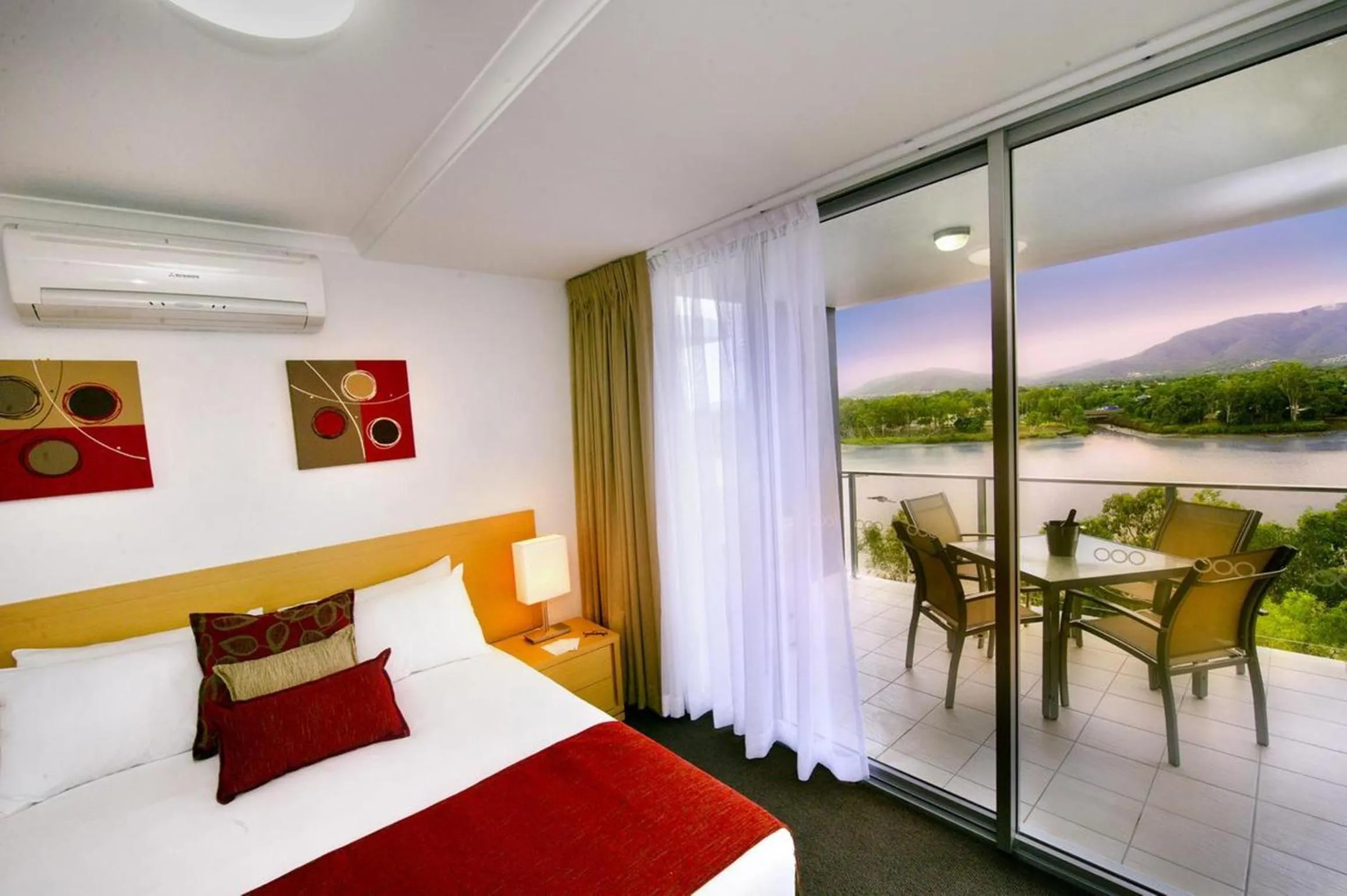 Balcony/Terrace, Bed in Edge Apartment Hotel