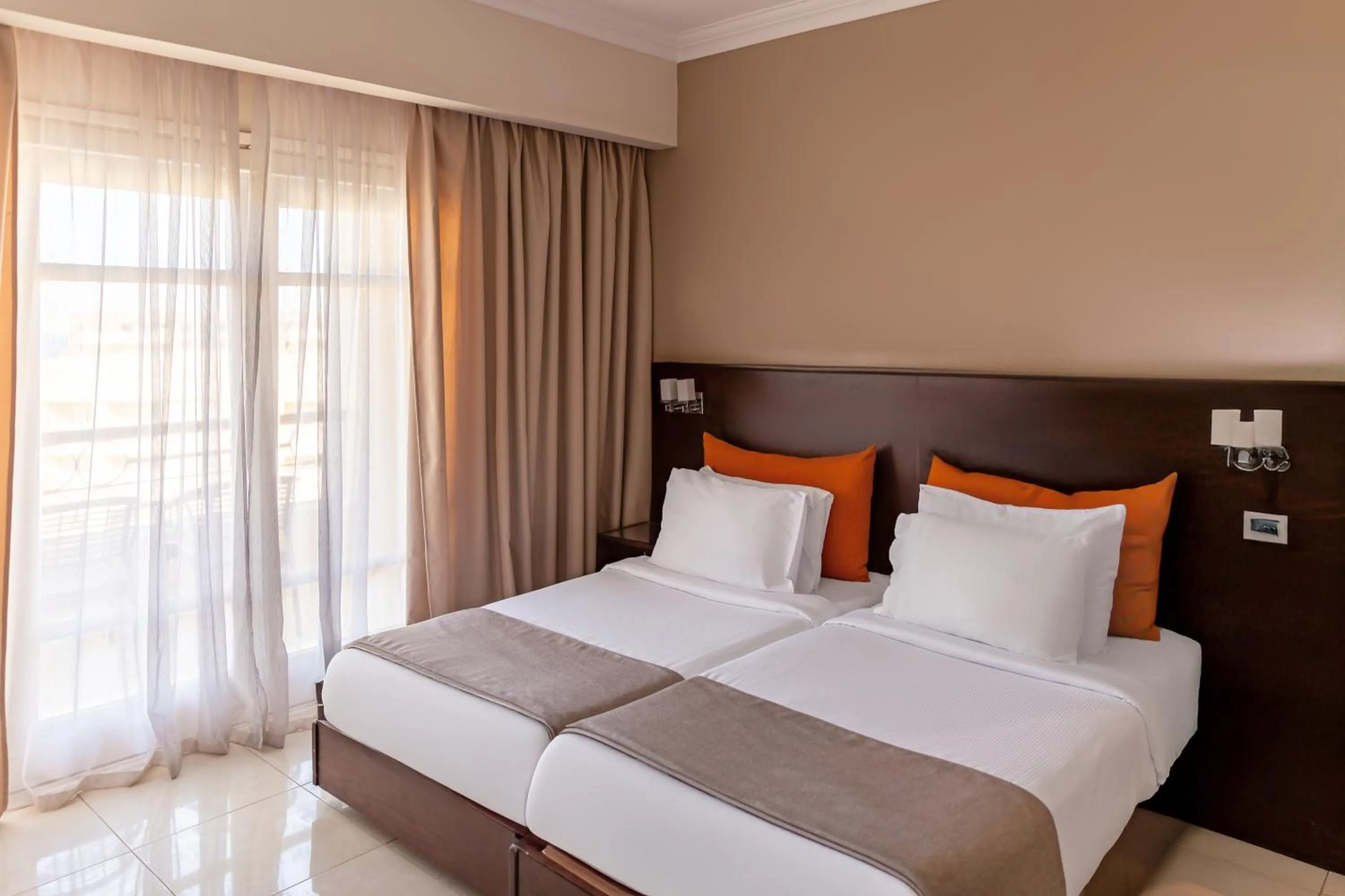 Restaurant/places to eat, Bed in Sunny Days Mirette Family Resort