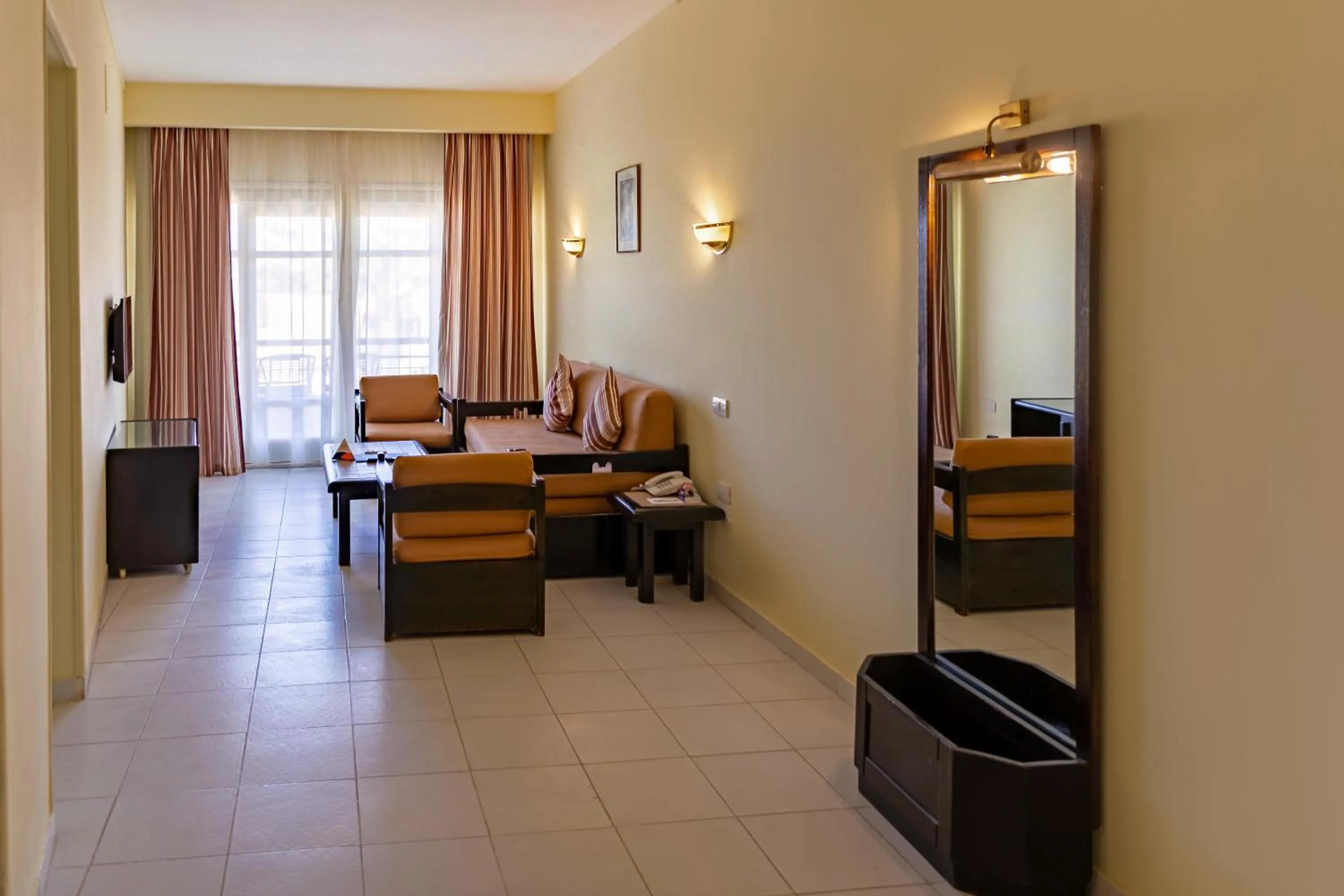 TV and multimedia in Sunny Days Mirette Family Resort