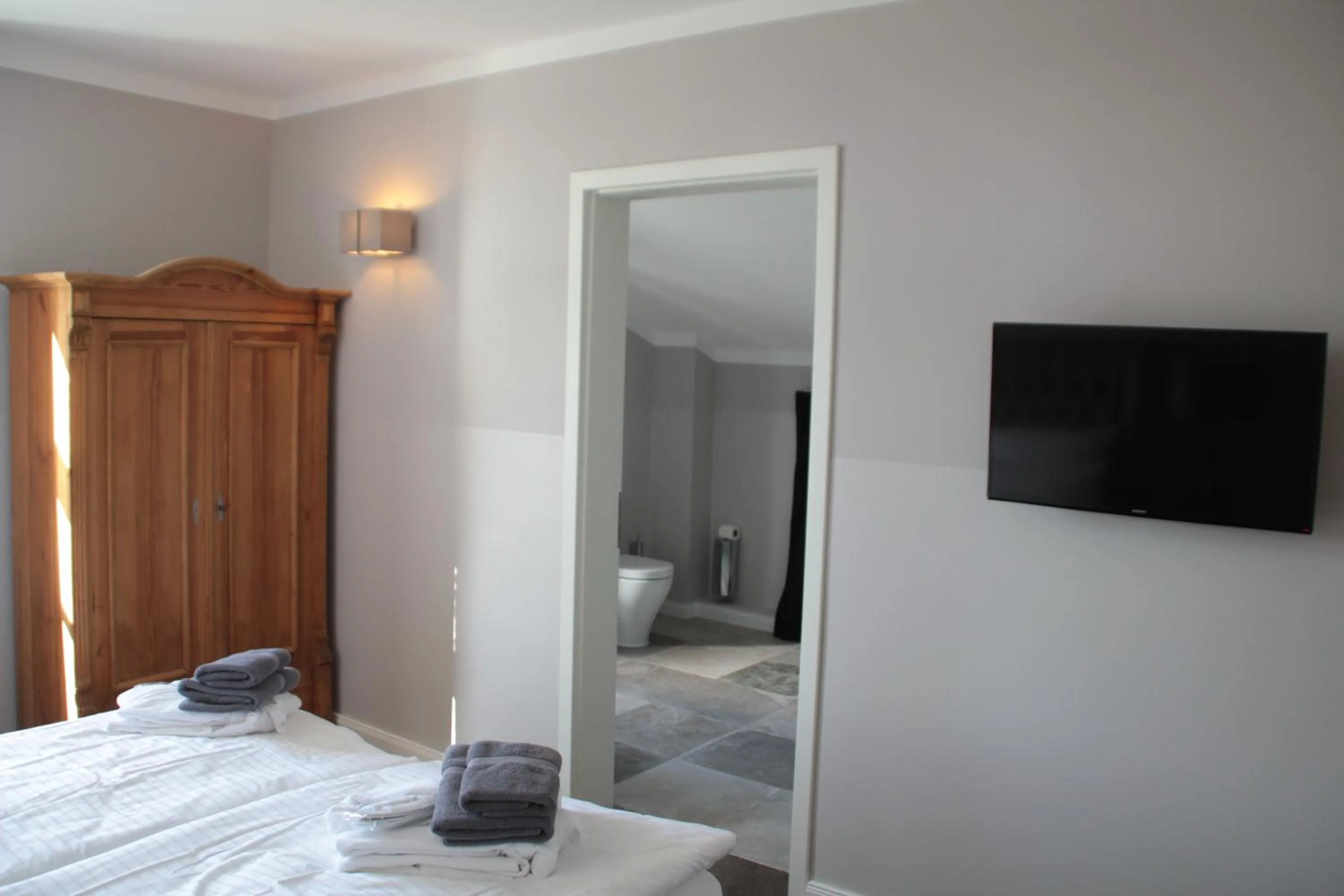 Photo of the whole room, Bed in Herrenhaus Gut Neuruppersdorf