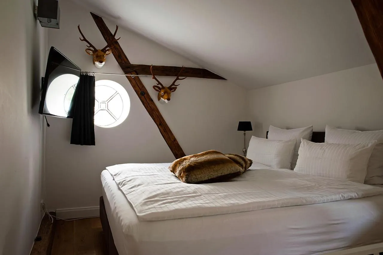 Bedroom, Bed in Herrenhaus Gut Neuruppersdorf