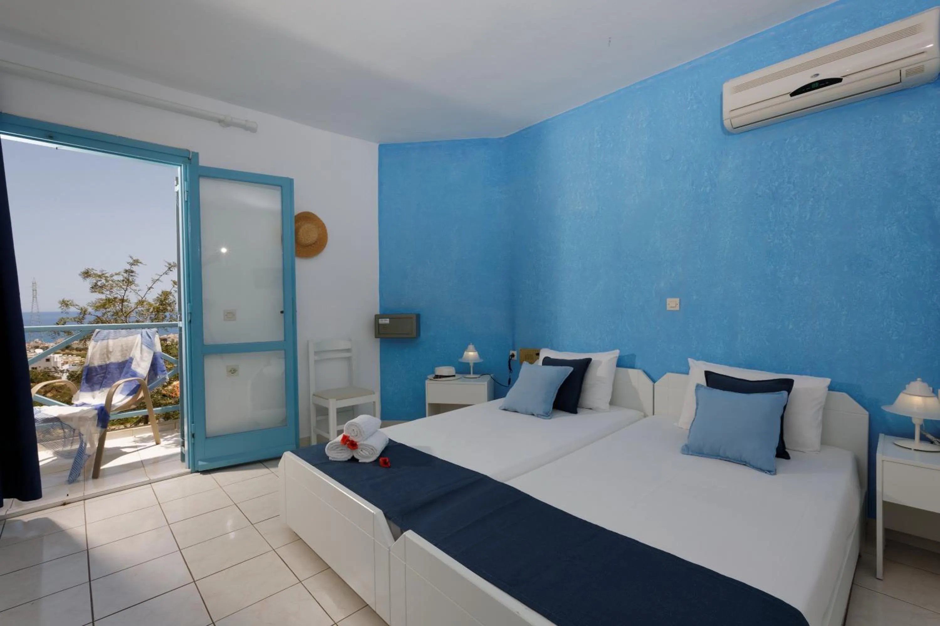 Bedroom, Bed in Piskopiano Village