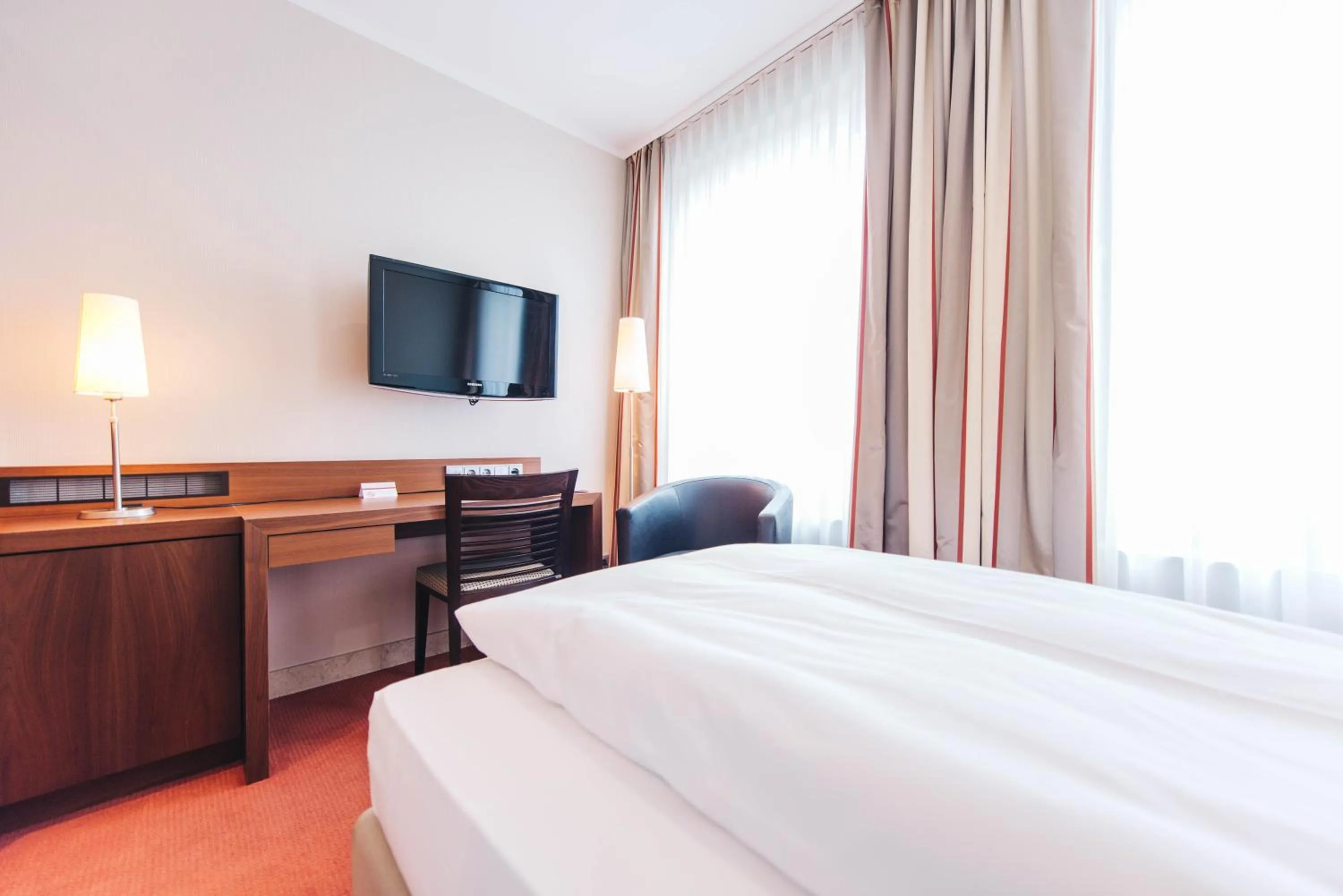 Photo of the whole room, Bed in HOTEL KOCKS am Mühlenberg