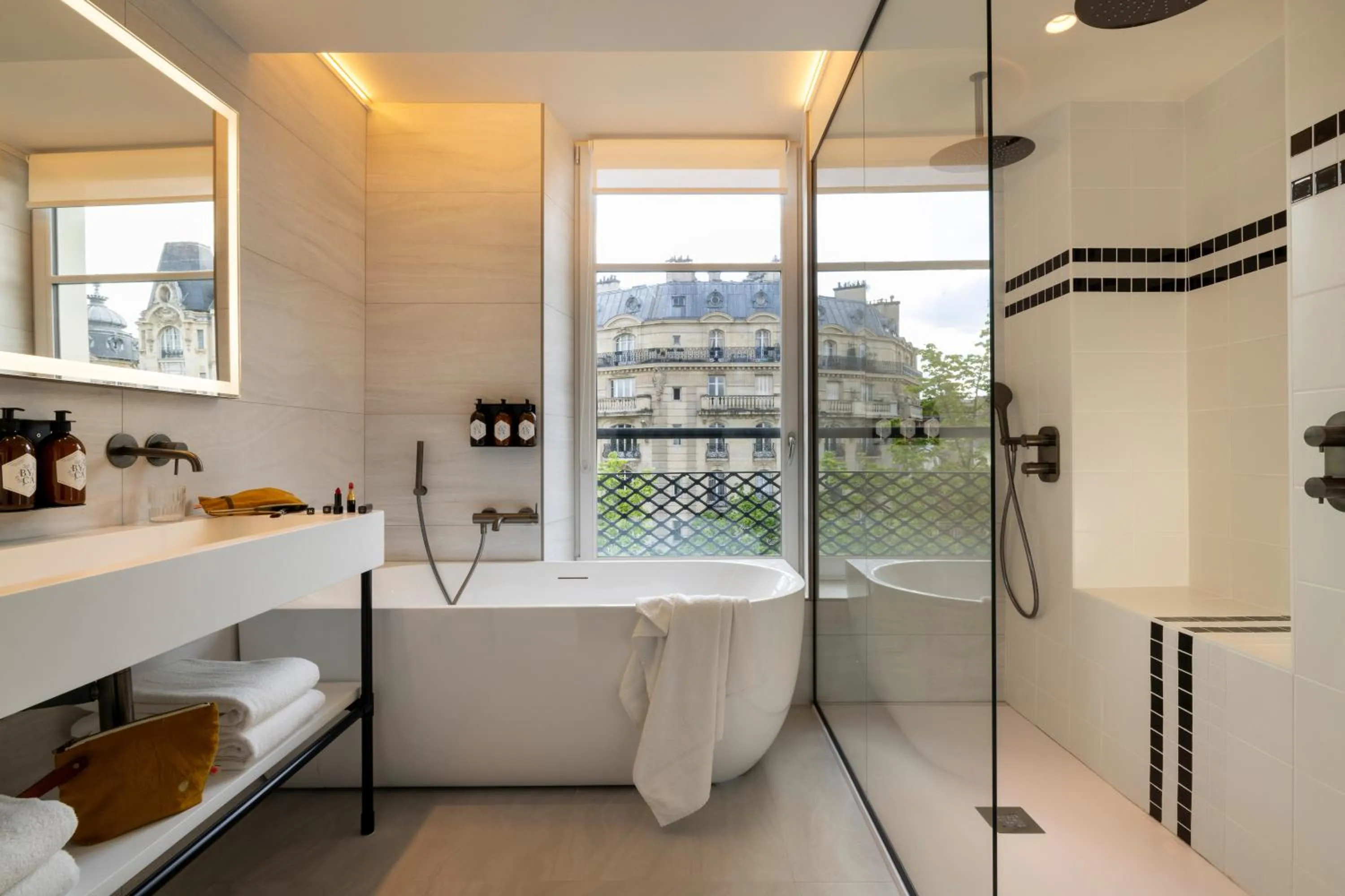 Shower in Hôtel Raspail Montparnasse