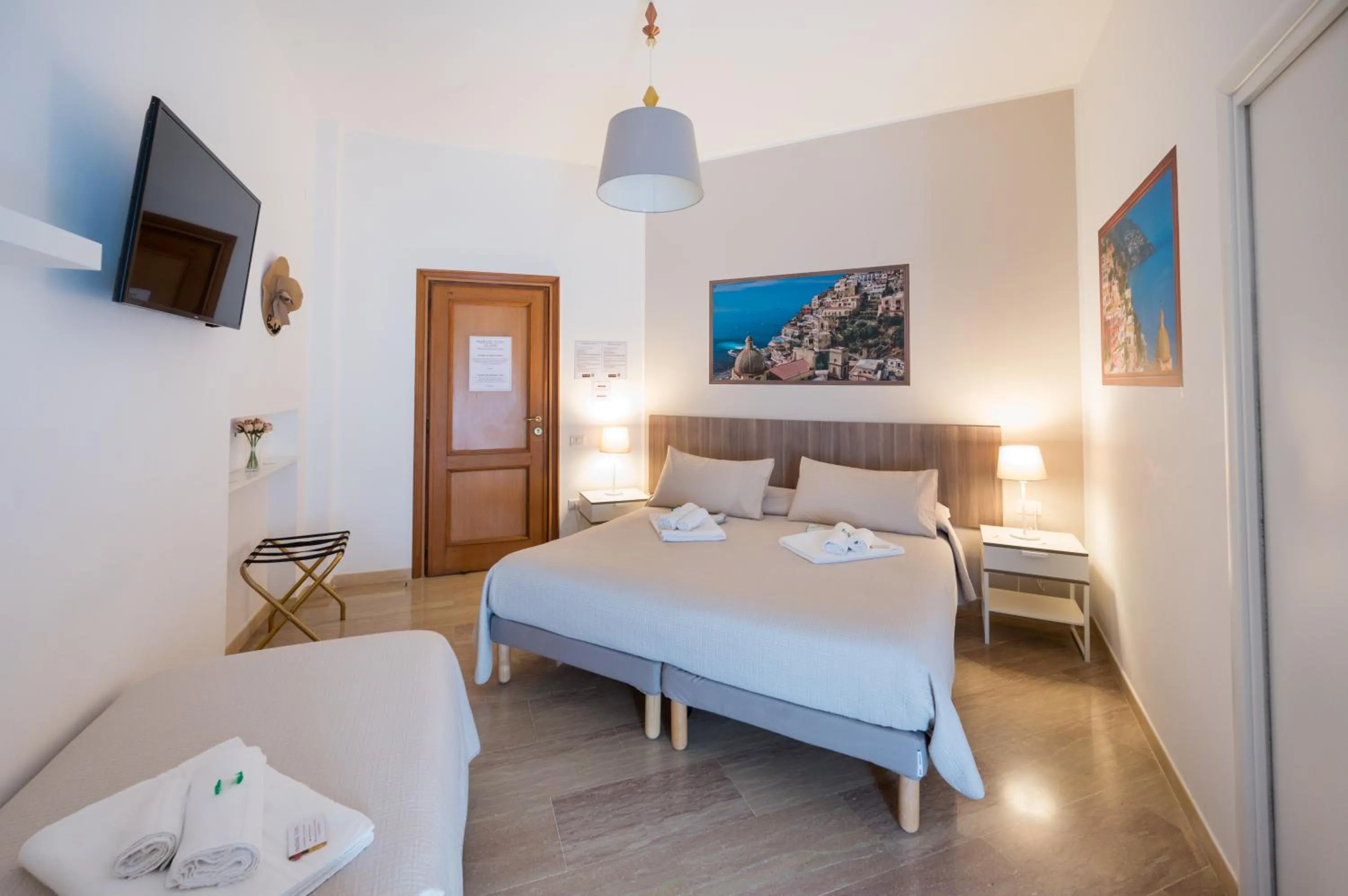 Photo of the whole room, Bed in Panoramic Rooms Salerno