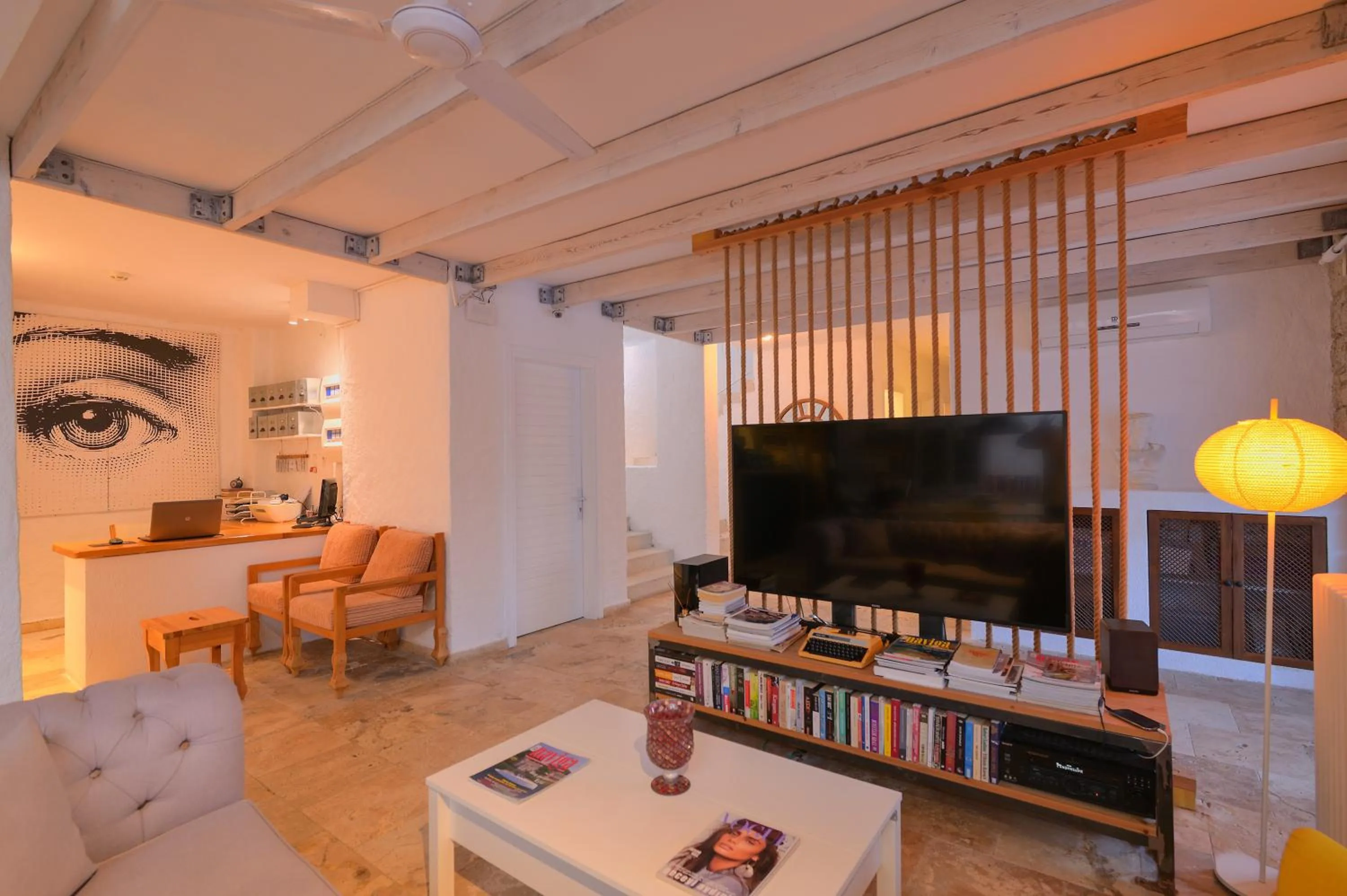 Lobby or reception in Peremere Alacati Otel