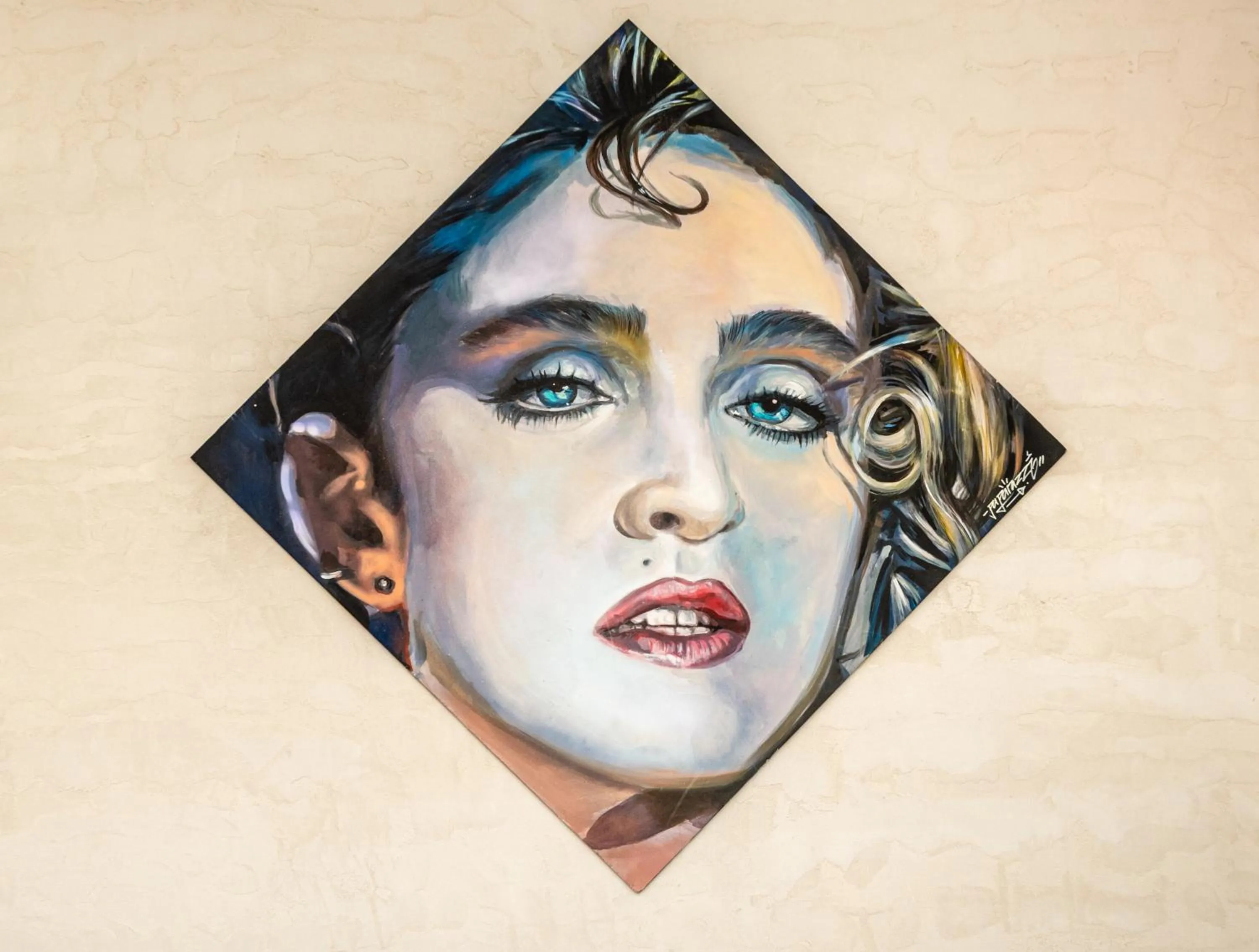 Decorative detail in Rise Urban Art Hotel