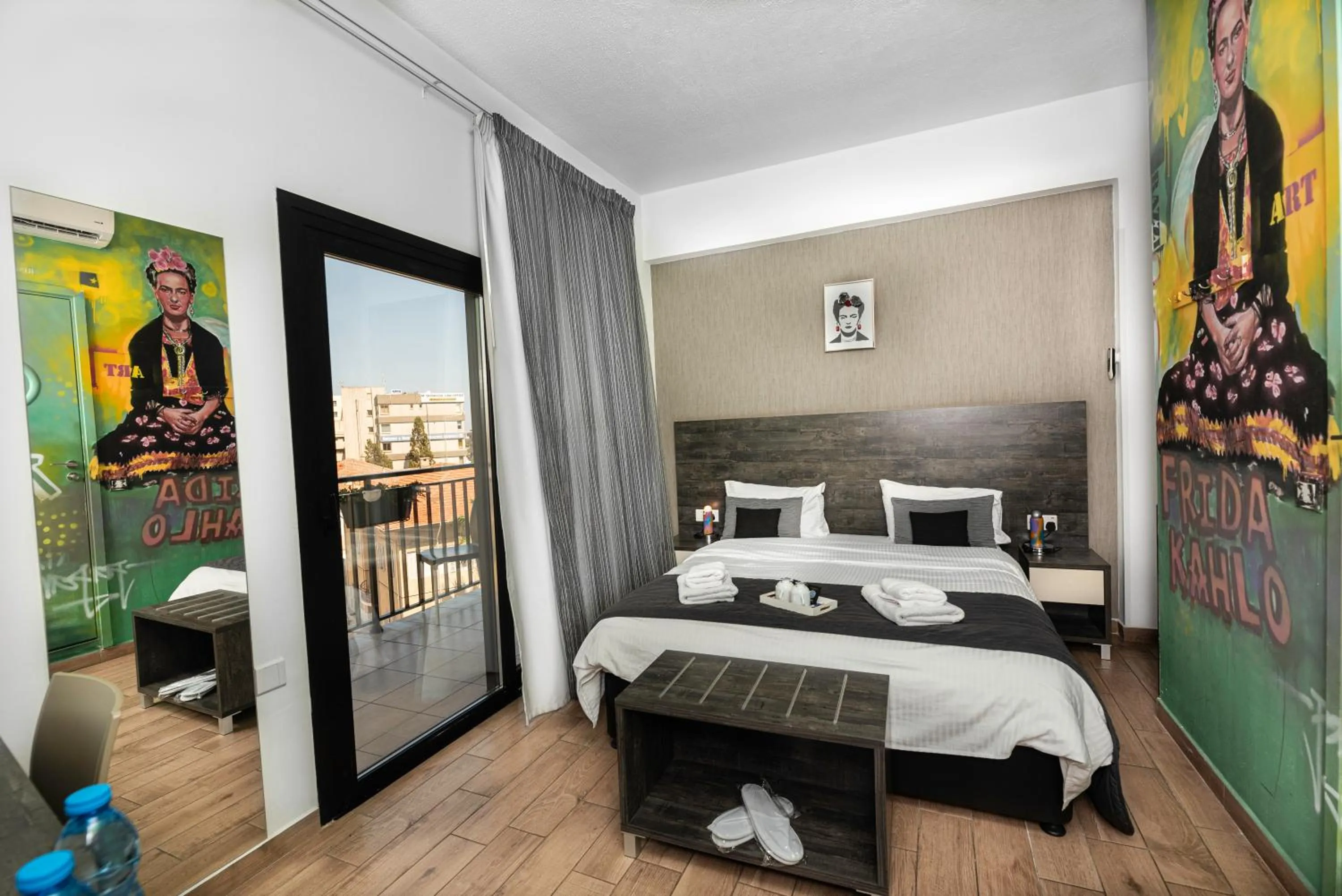 Bed in Rise Urban Art Hotel