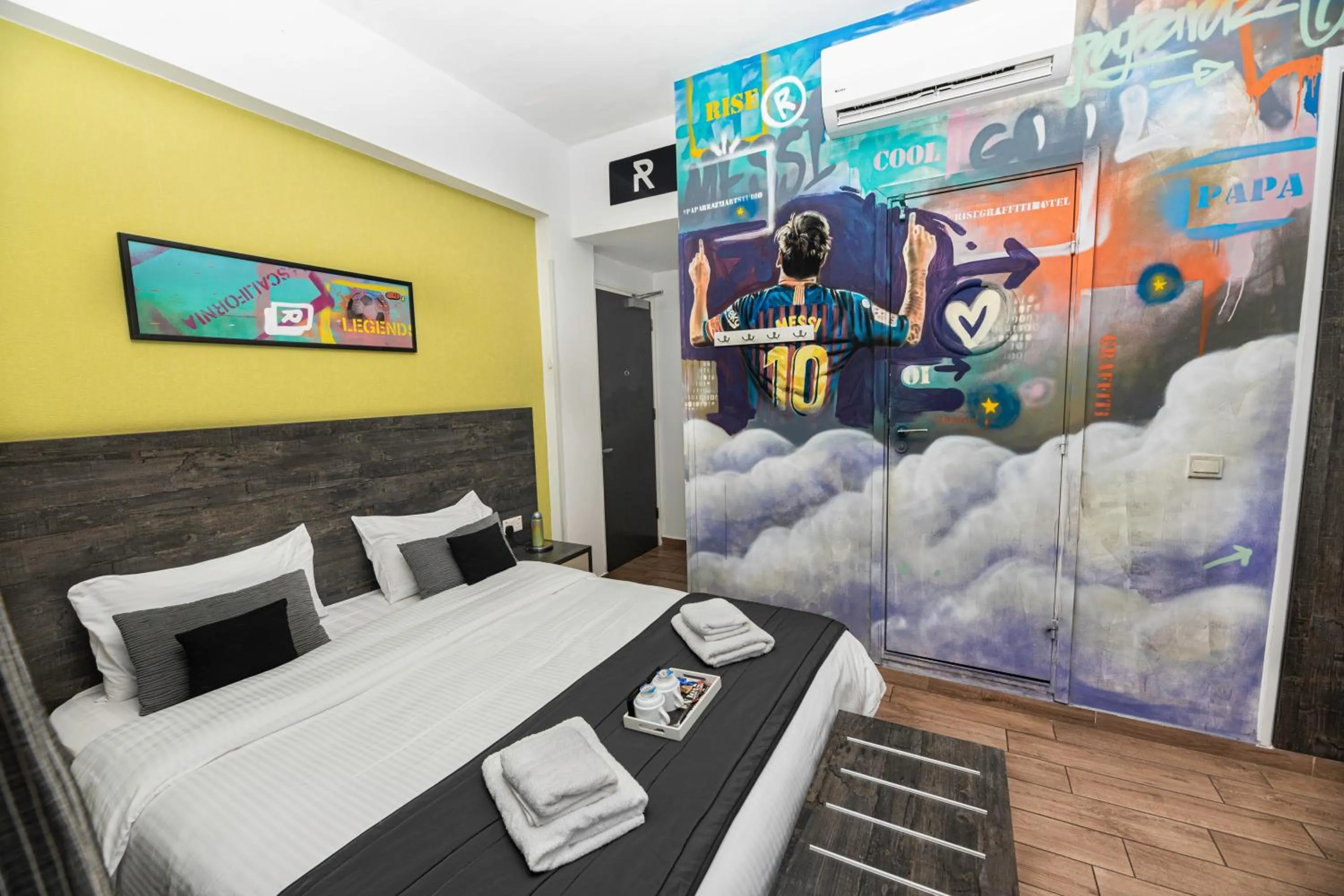 Bed in Rise Urban Art Hotel