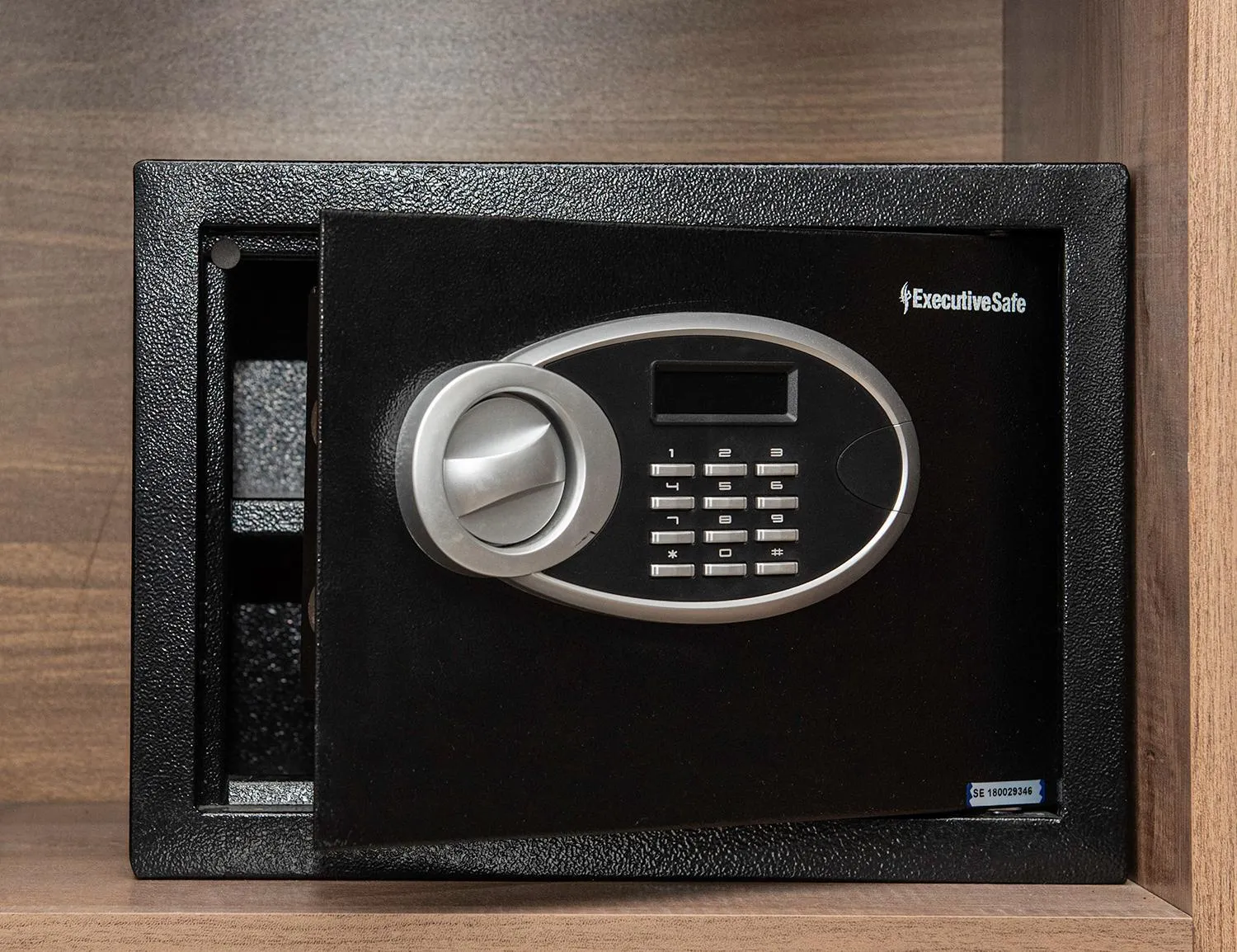 safe in Rise Urban Art Hotel