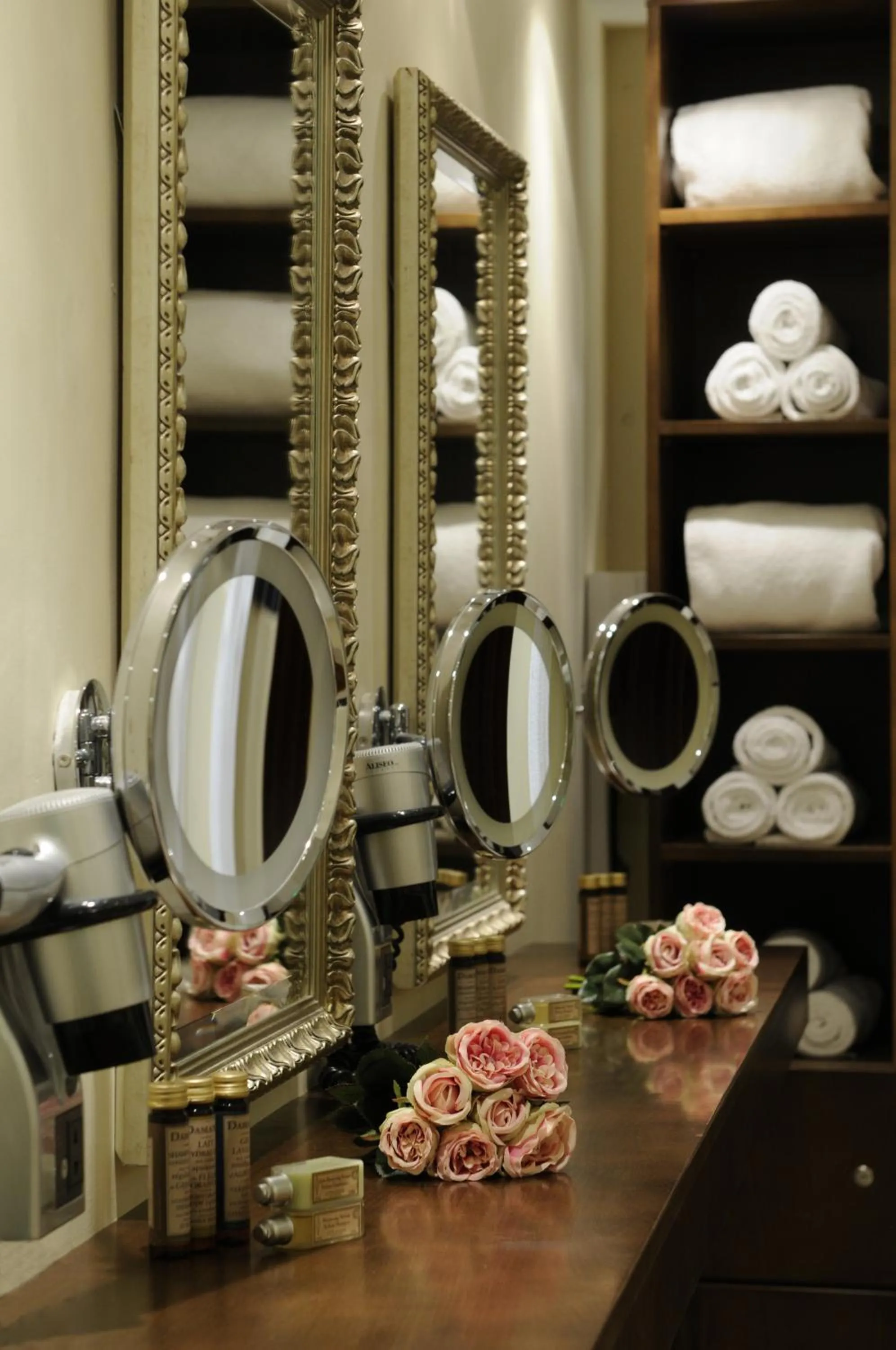 Spa and wellness centre/facilities in The Library Hotel Wellness Retreat