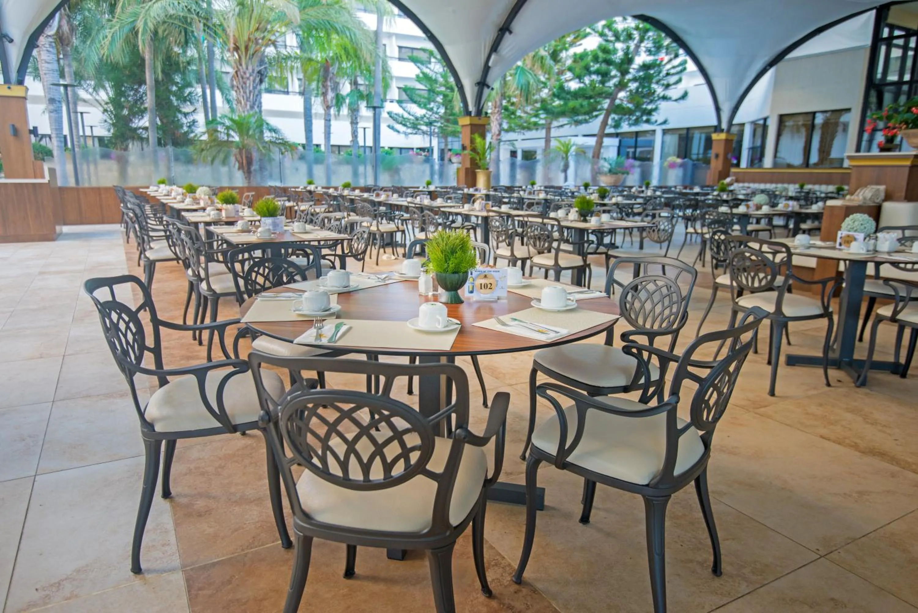 Restaurant/places to eat in Adams Beach Hotel & Spa