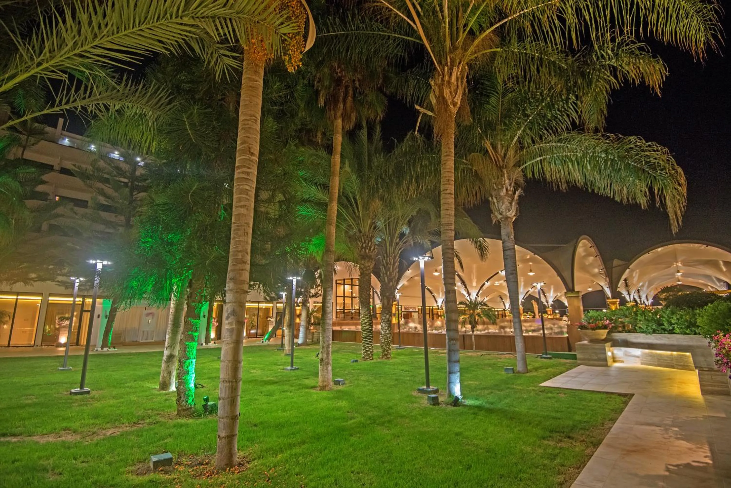 Garden in Adams Beach Hotel & Spa
