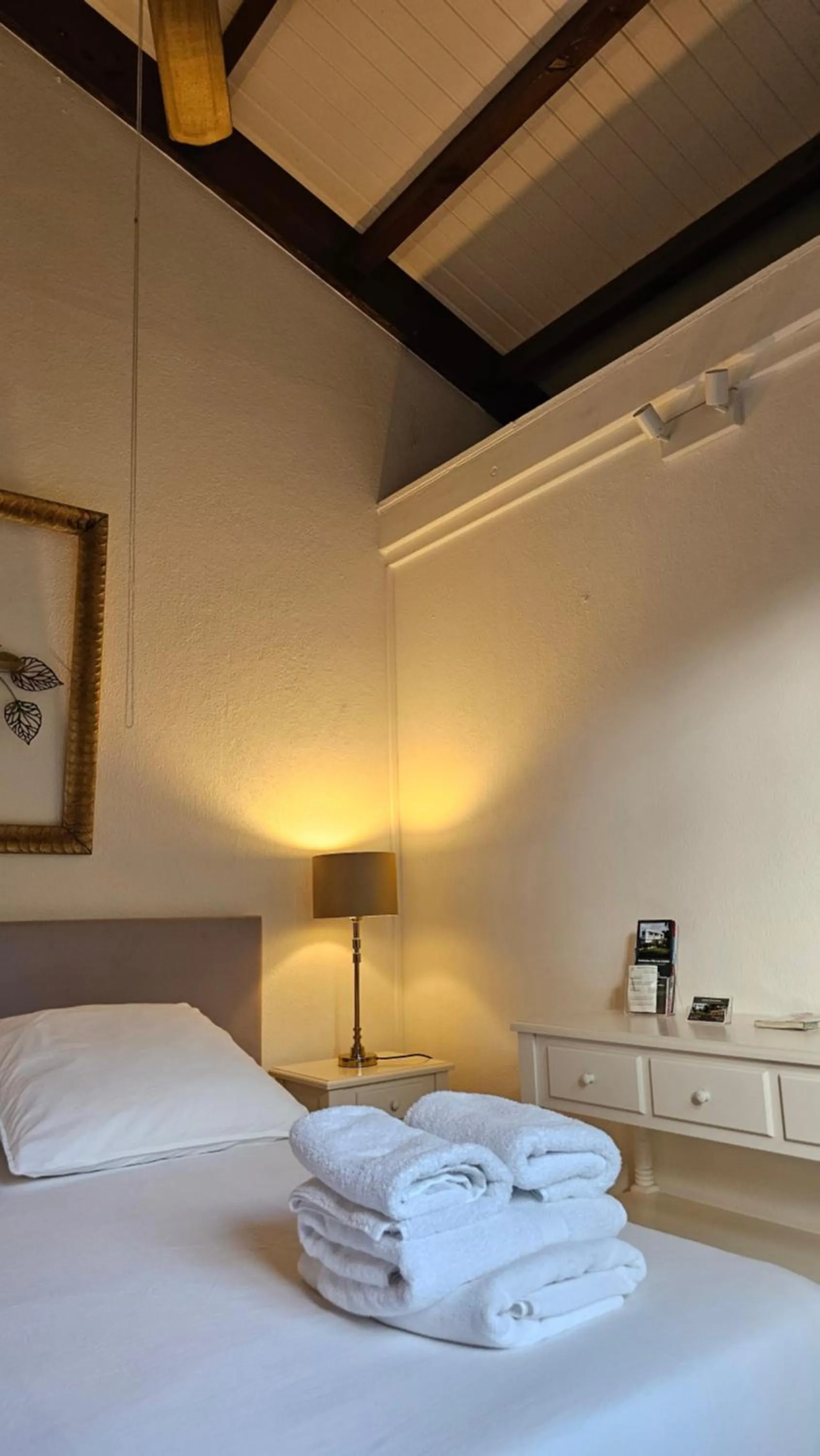 Bed in Habitation Villa Les Cassias