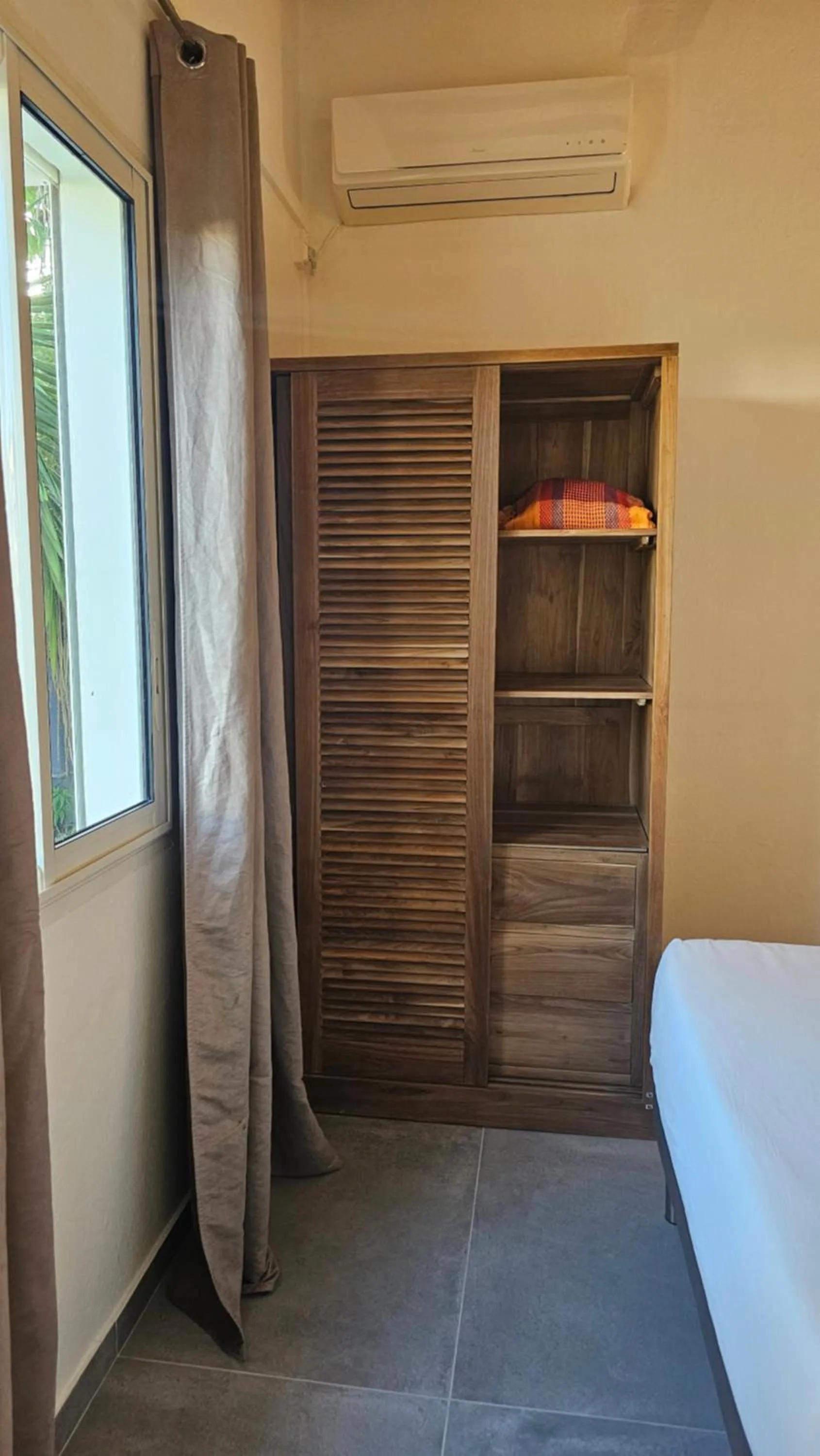 Bedroom, Bed in Habitation Villa Les Cassias