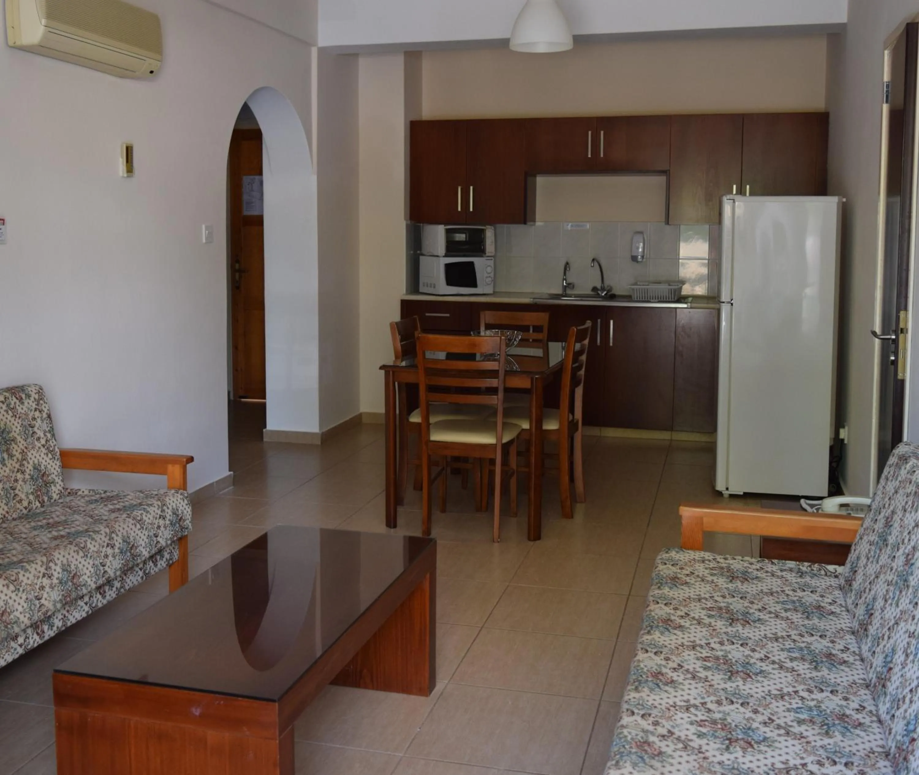 TV and multimedia in Anna Hotel Apartments