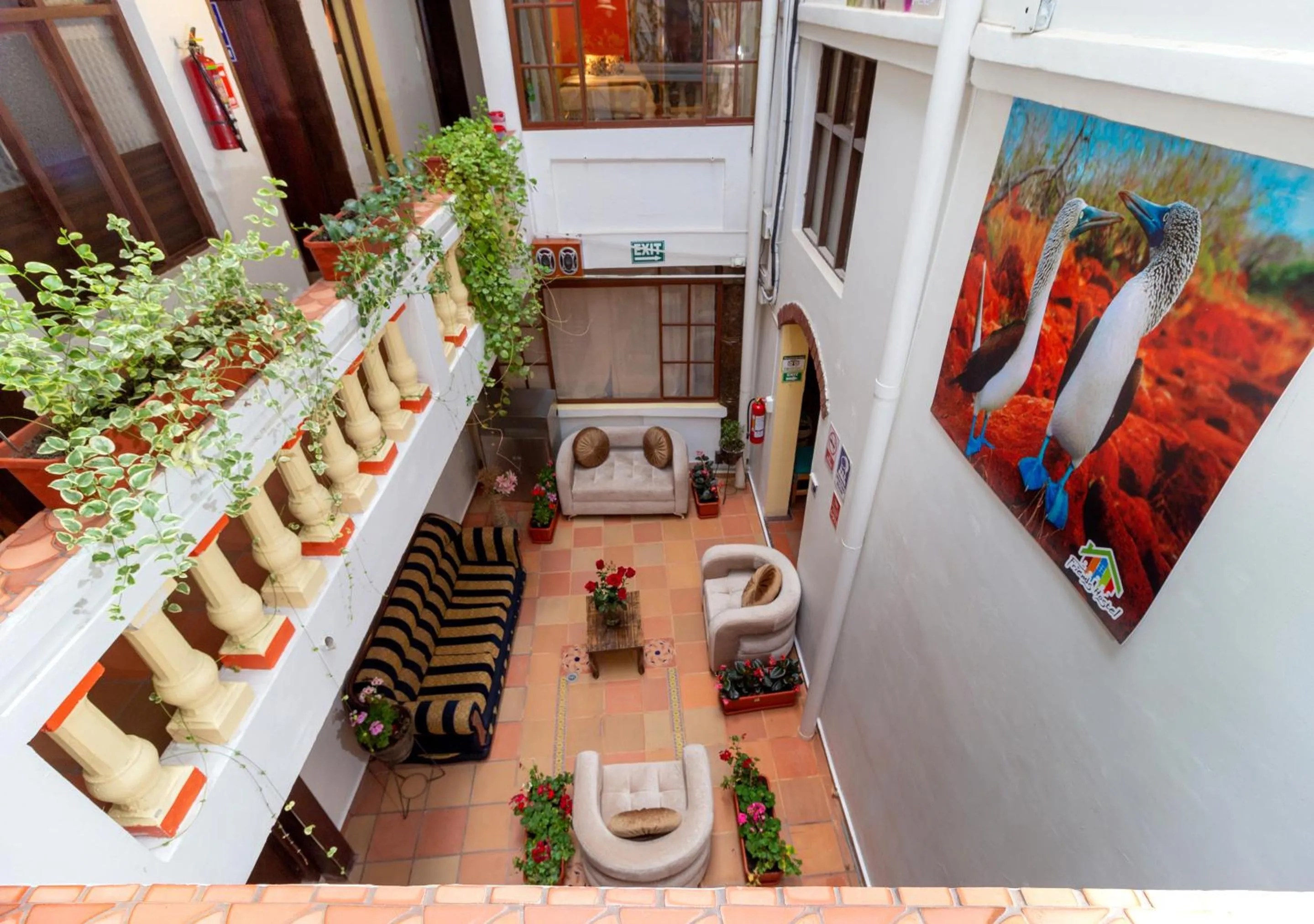 Living room in Friends Hotel & Rooftop - Historic Center & Museums