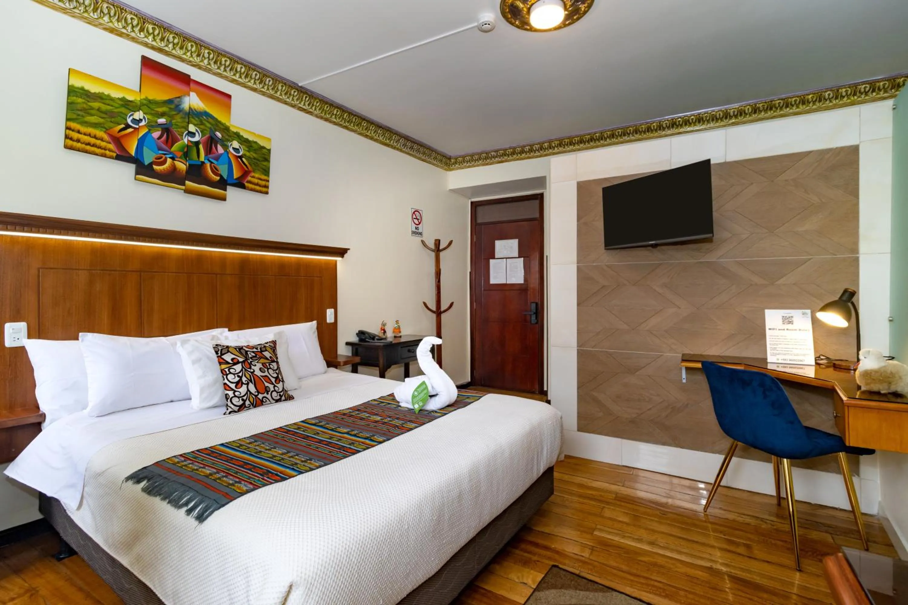 Photo of the whole room, Bed in Friends Hotel & Rooftop - Historic Center & Museums