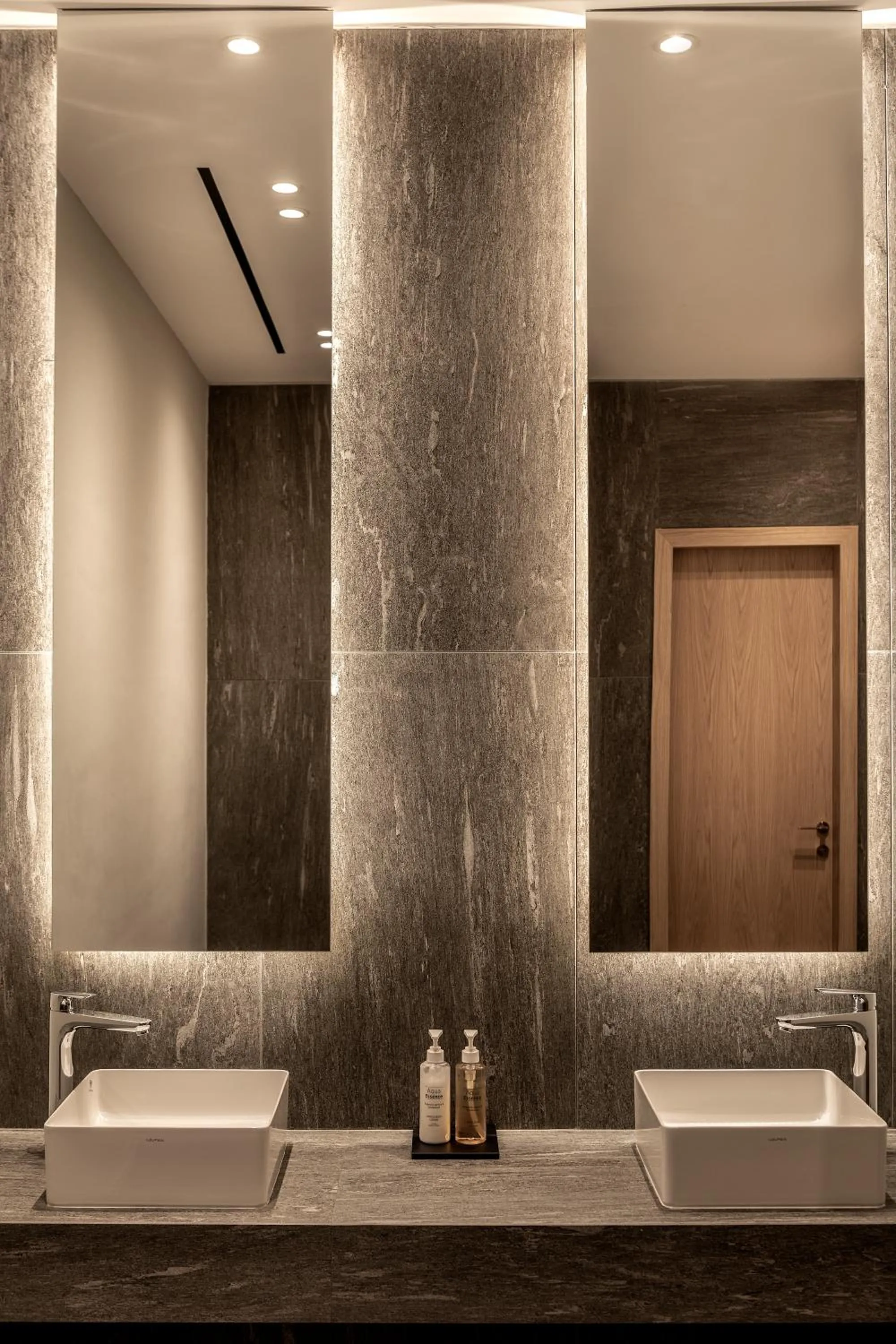 Public Bath in Anemi Hotel & Suites