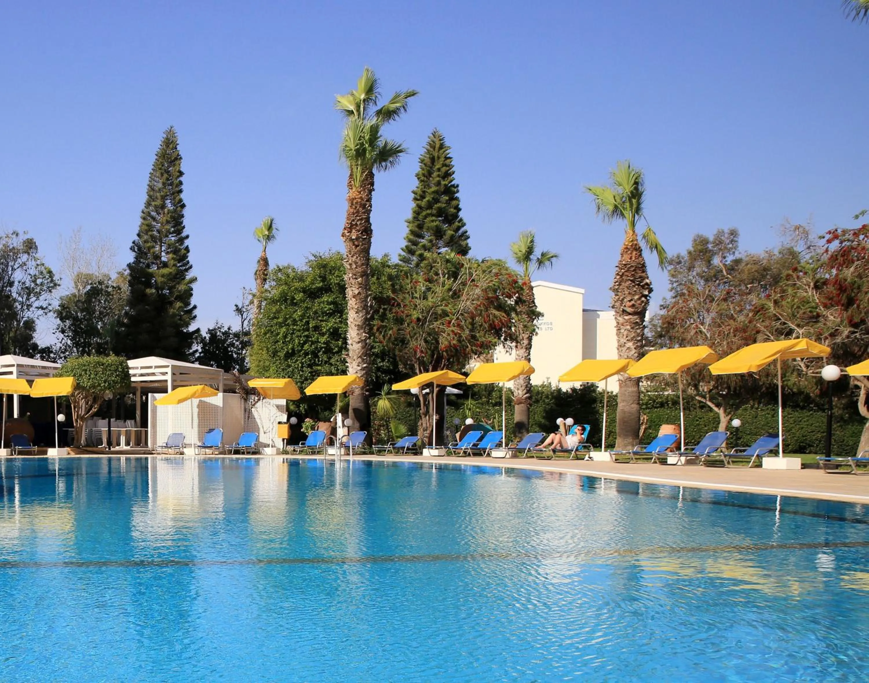 Swimming pool in Papouis Protaras Hotel