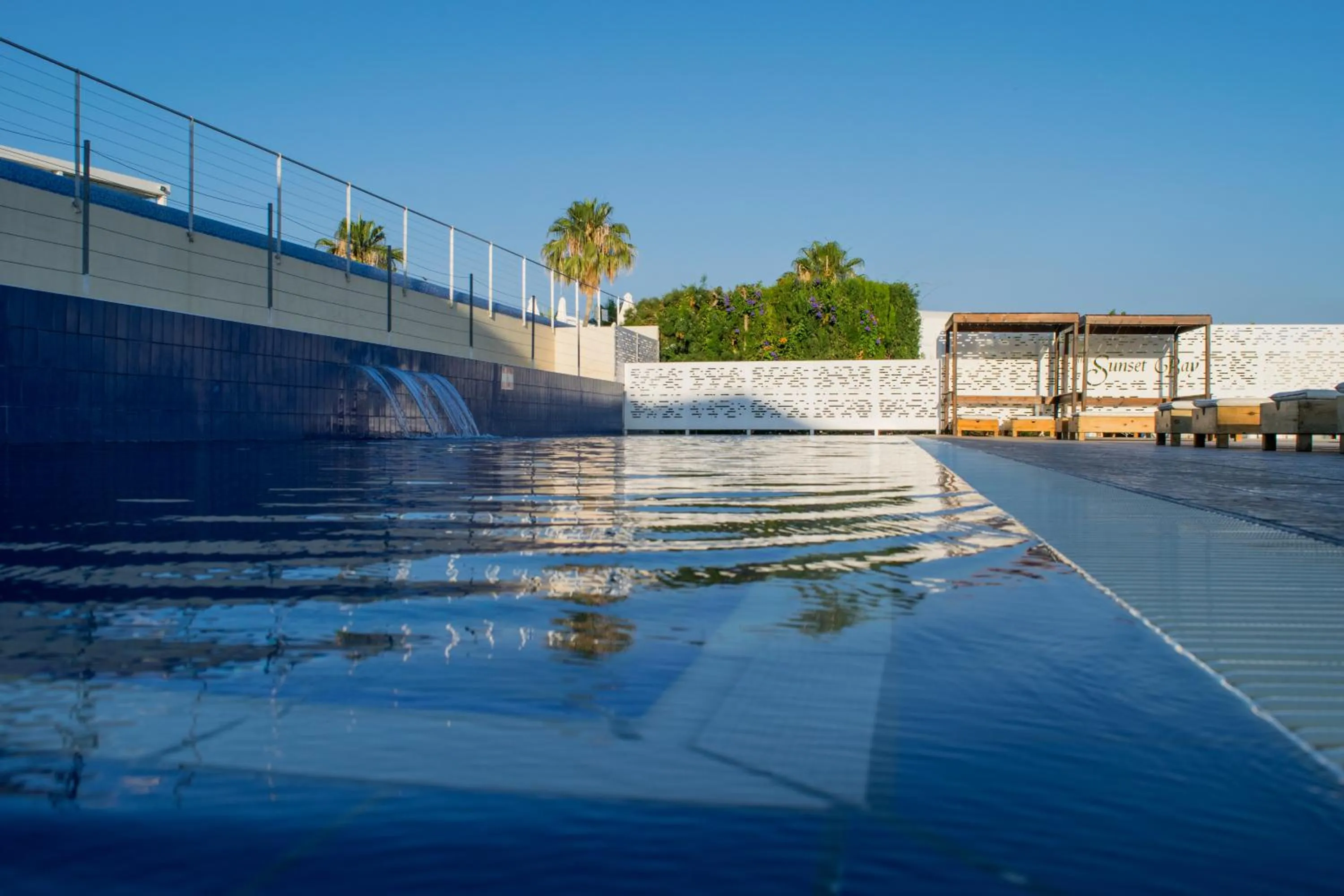 Swimming pool in Theo Sunset Bay Hotel