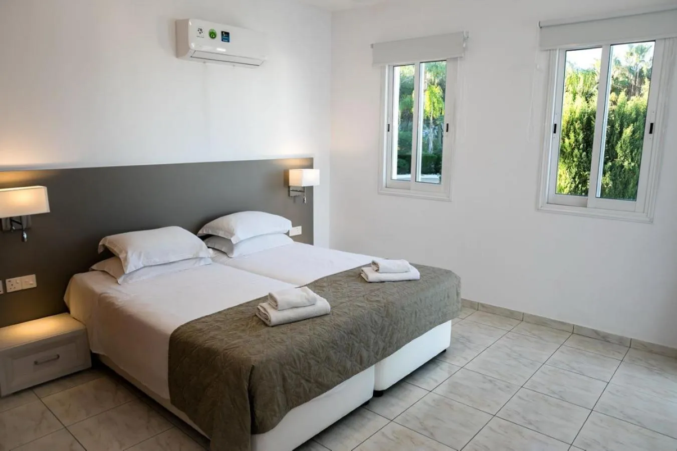 Garden view, Bed in Theo Sunset Bay Hotel