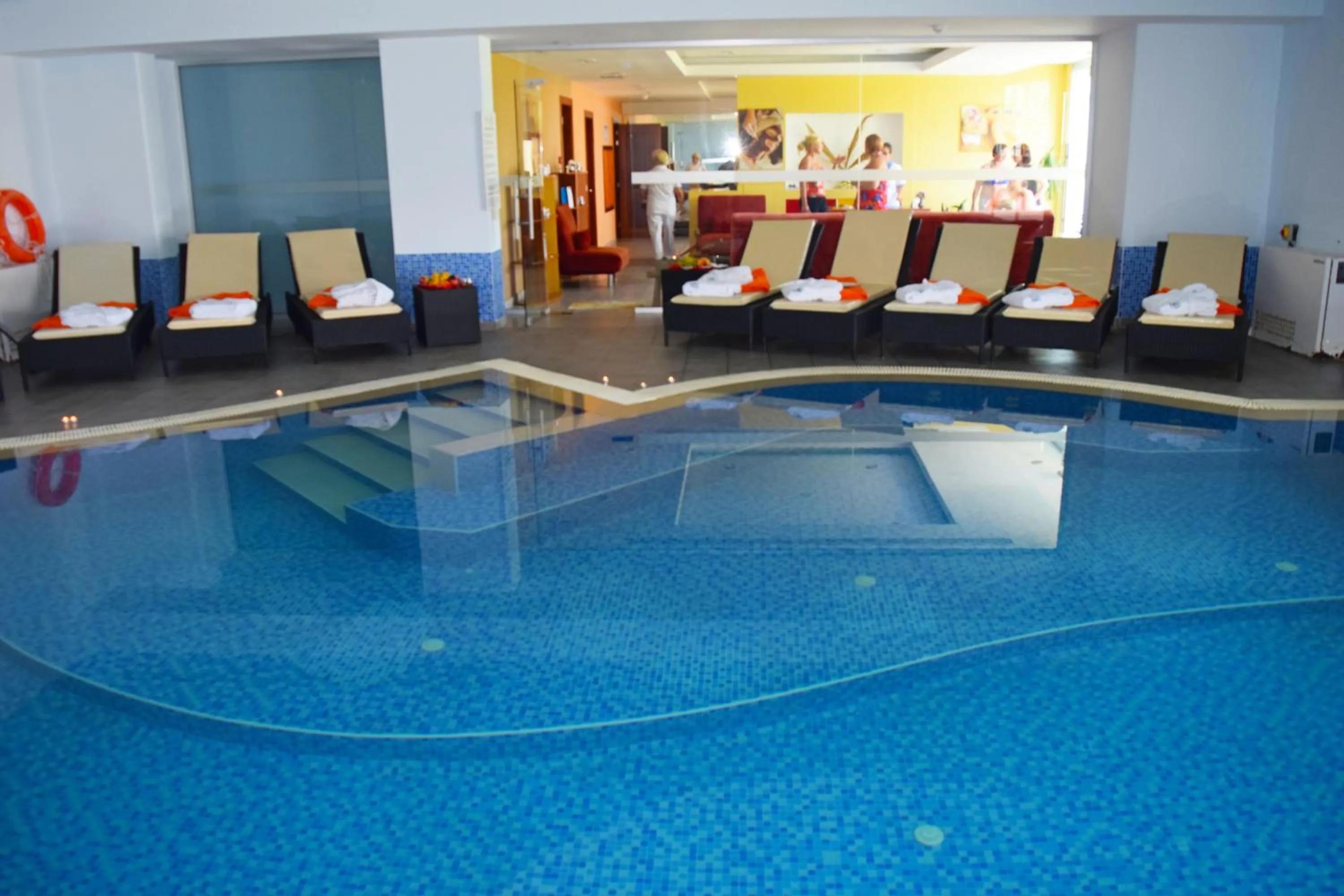 Swimming pool in Theo Sunset Bay Hotel