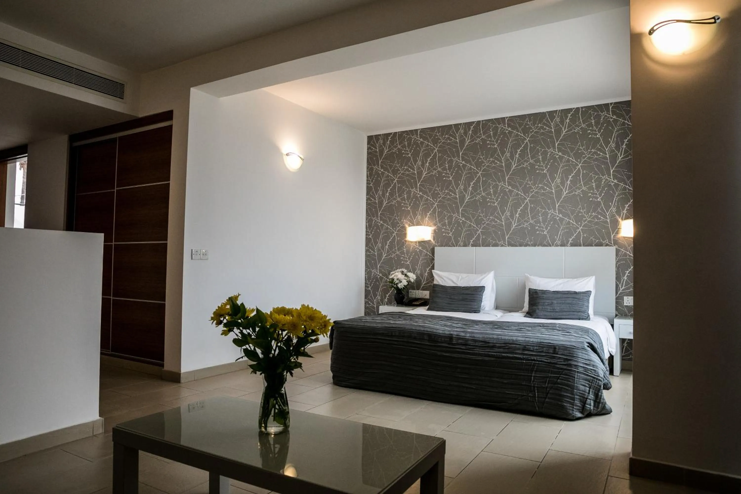 Photo of the whole room, Bed in Theo Sunset Bay Hotel