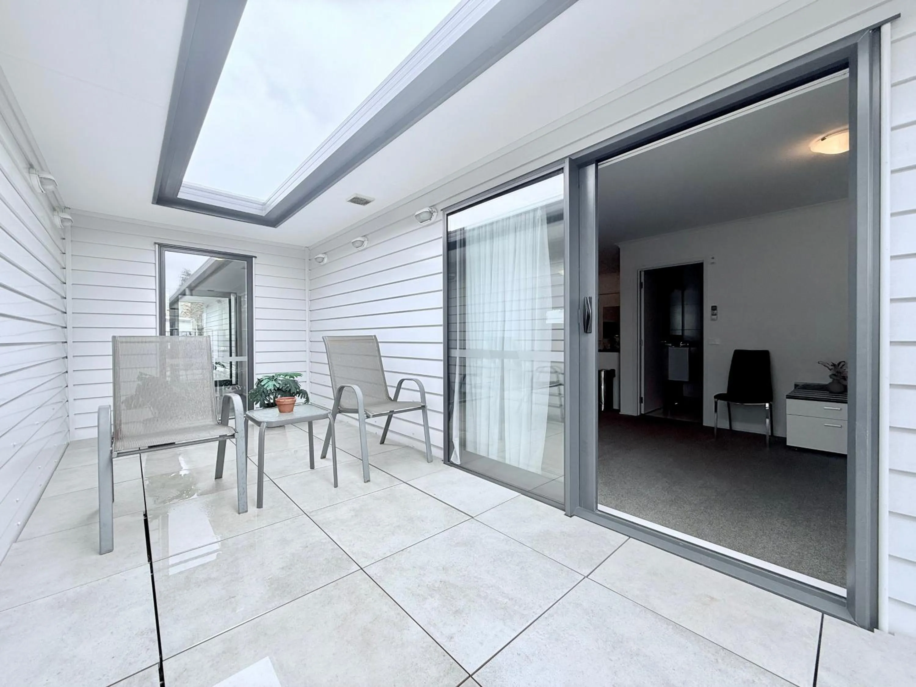 BKs Premier Motel Hamilton