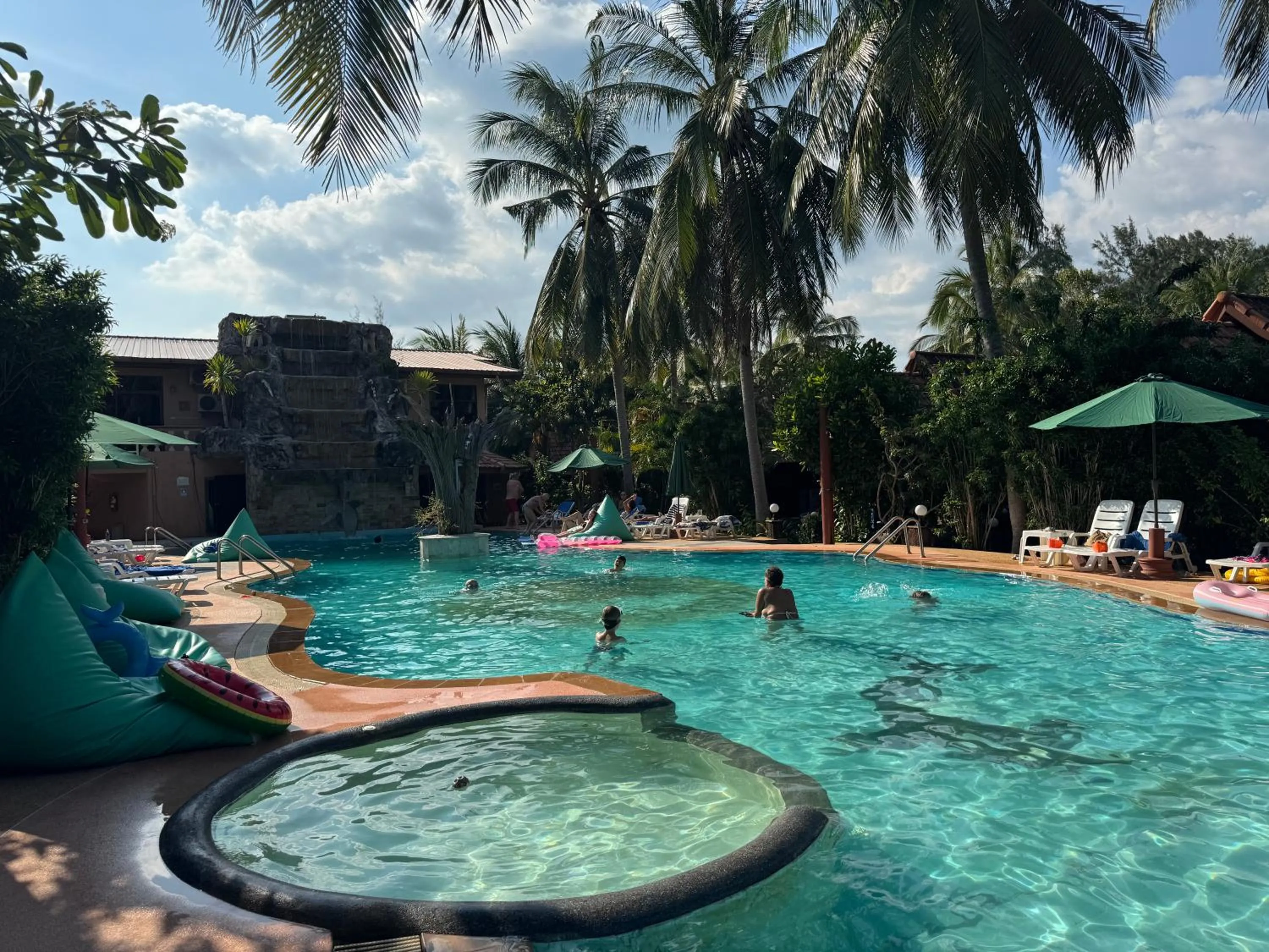 Swimming pool in Laguna Beach Club Resort