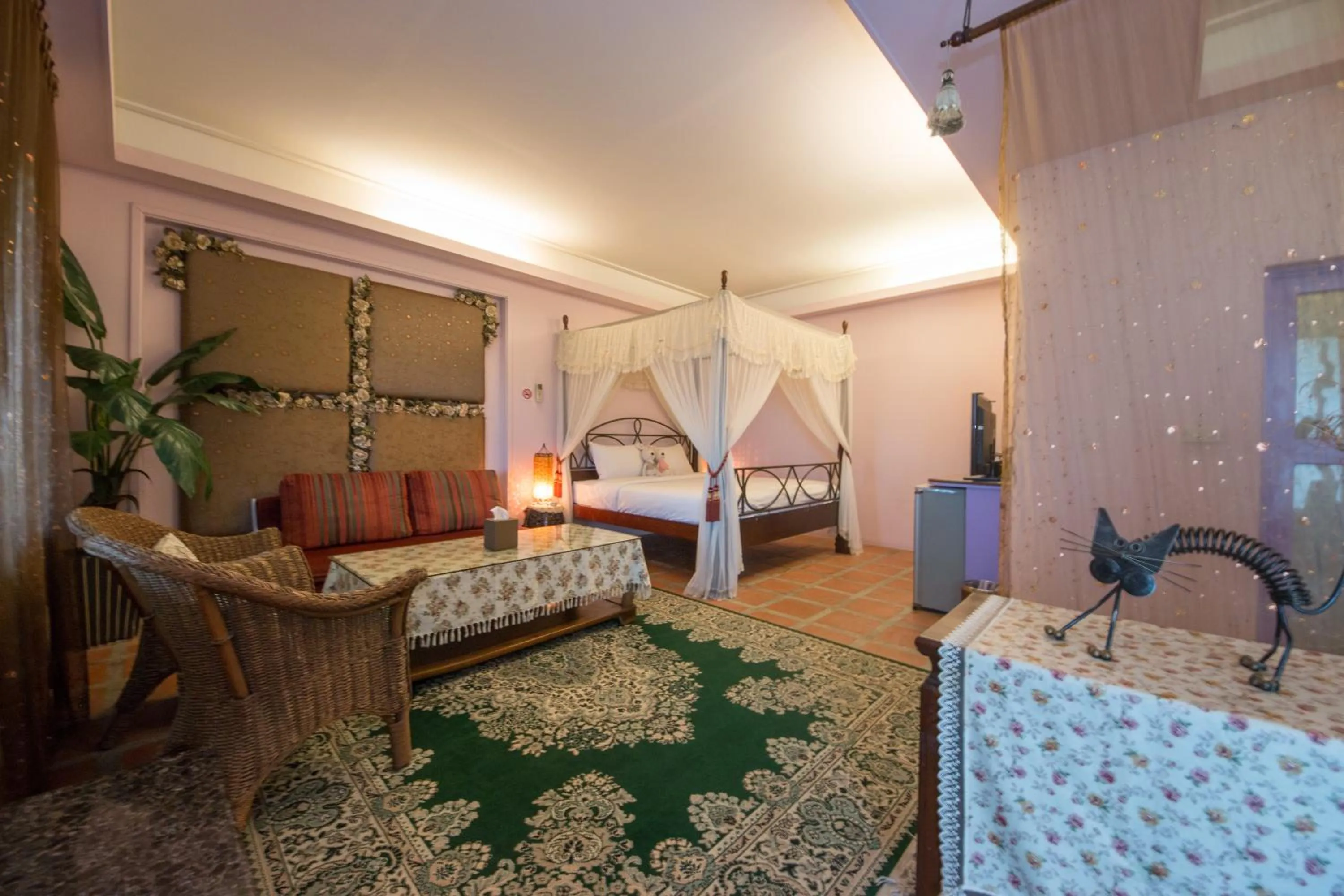 TV and multimedia in Blissful Star