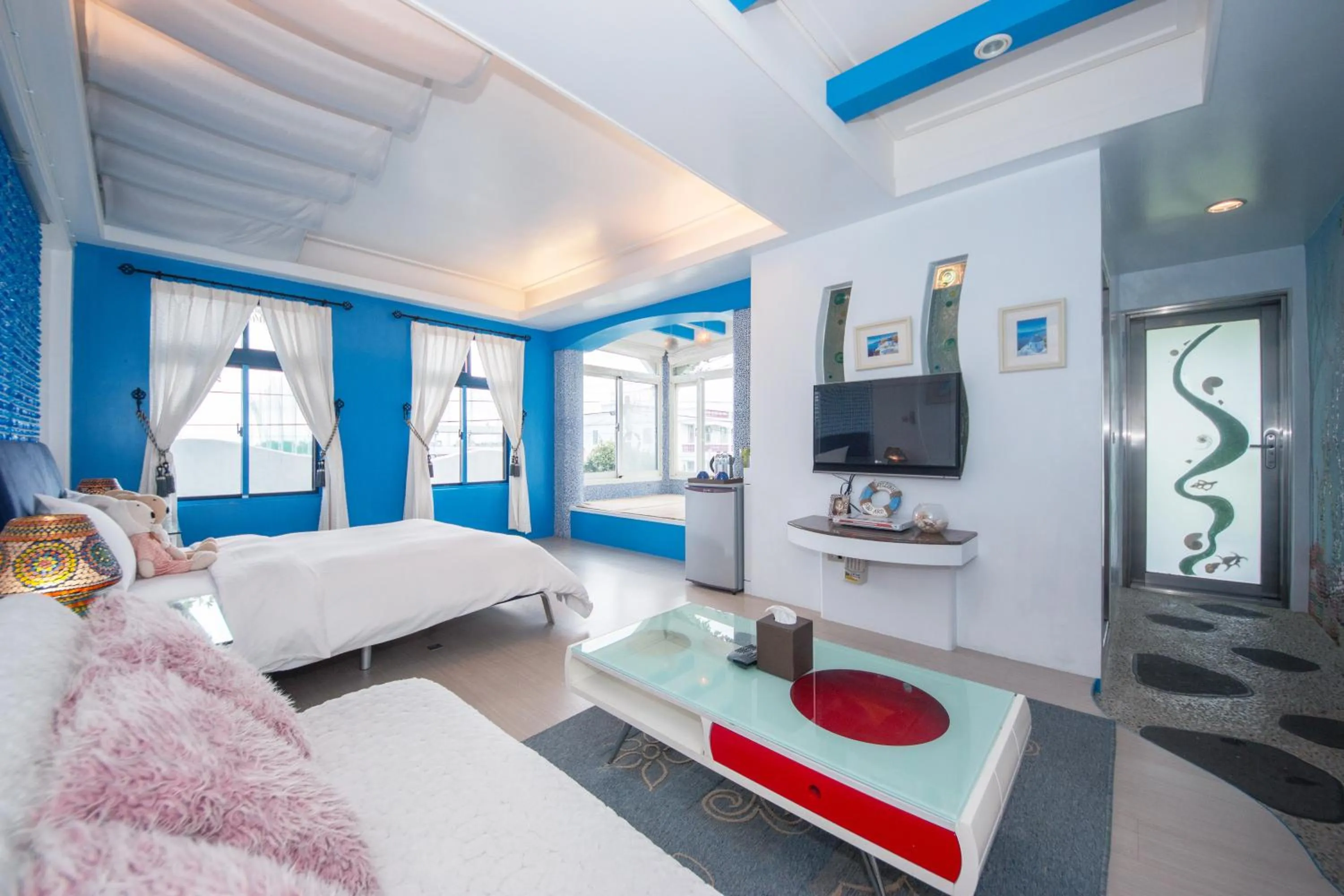 TV and multimedia in Blissful Star