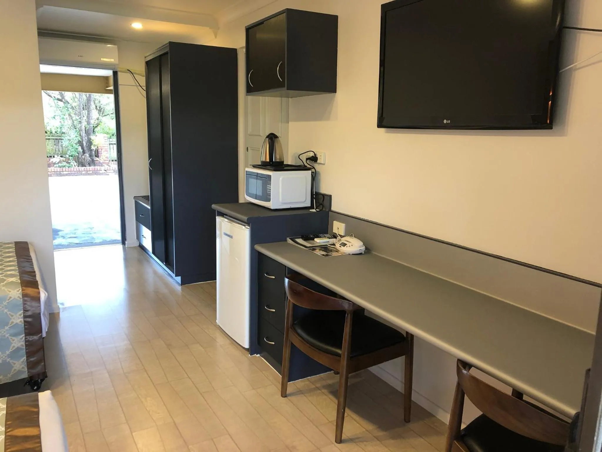 Area and facilities in Oxley Motor Inn