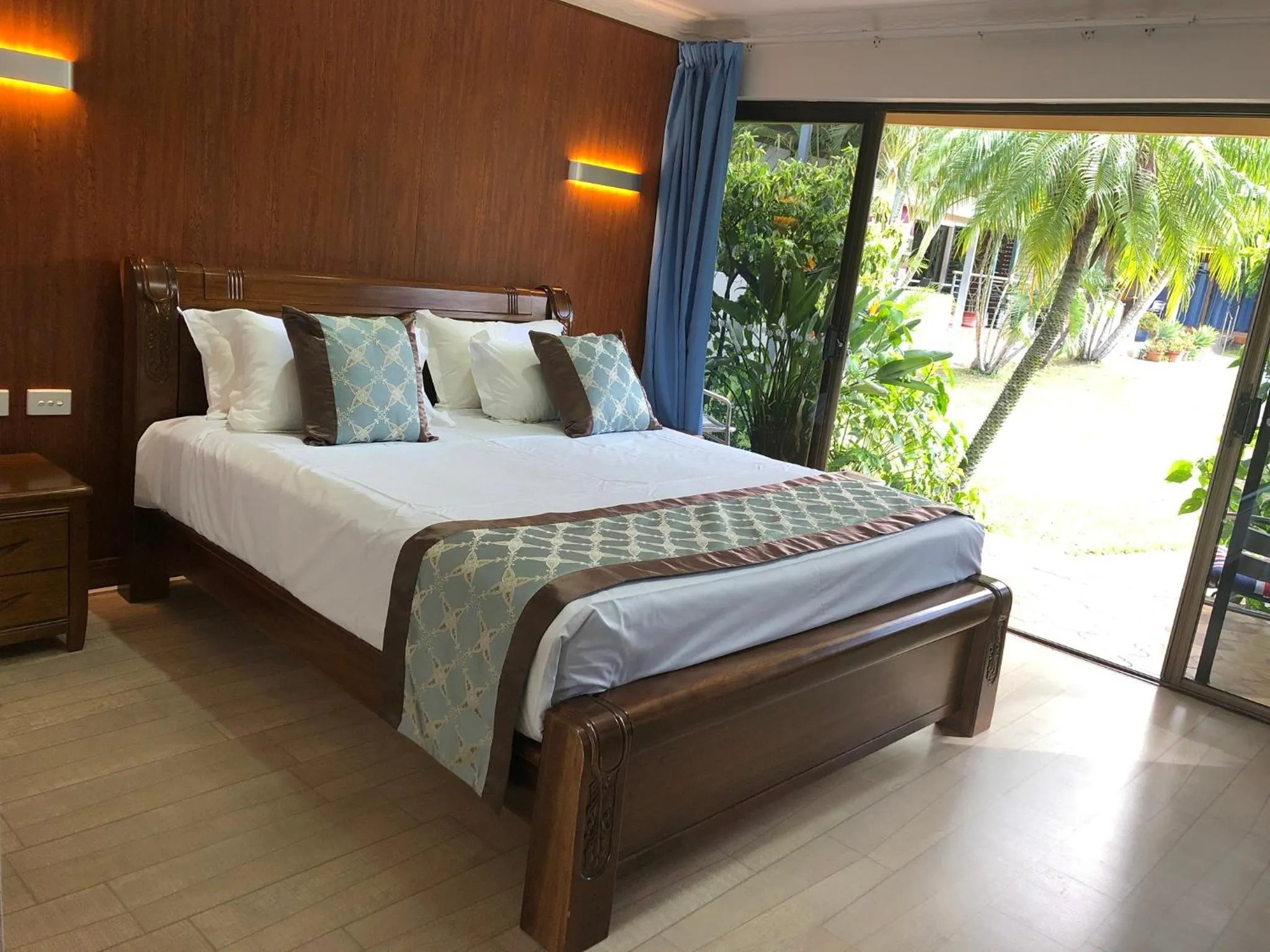 bunk bed, Bed in Oxley Motor Inn