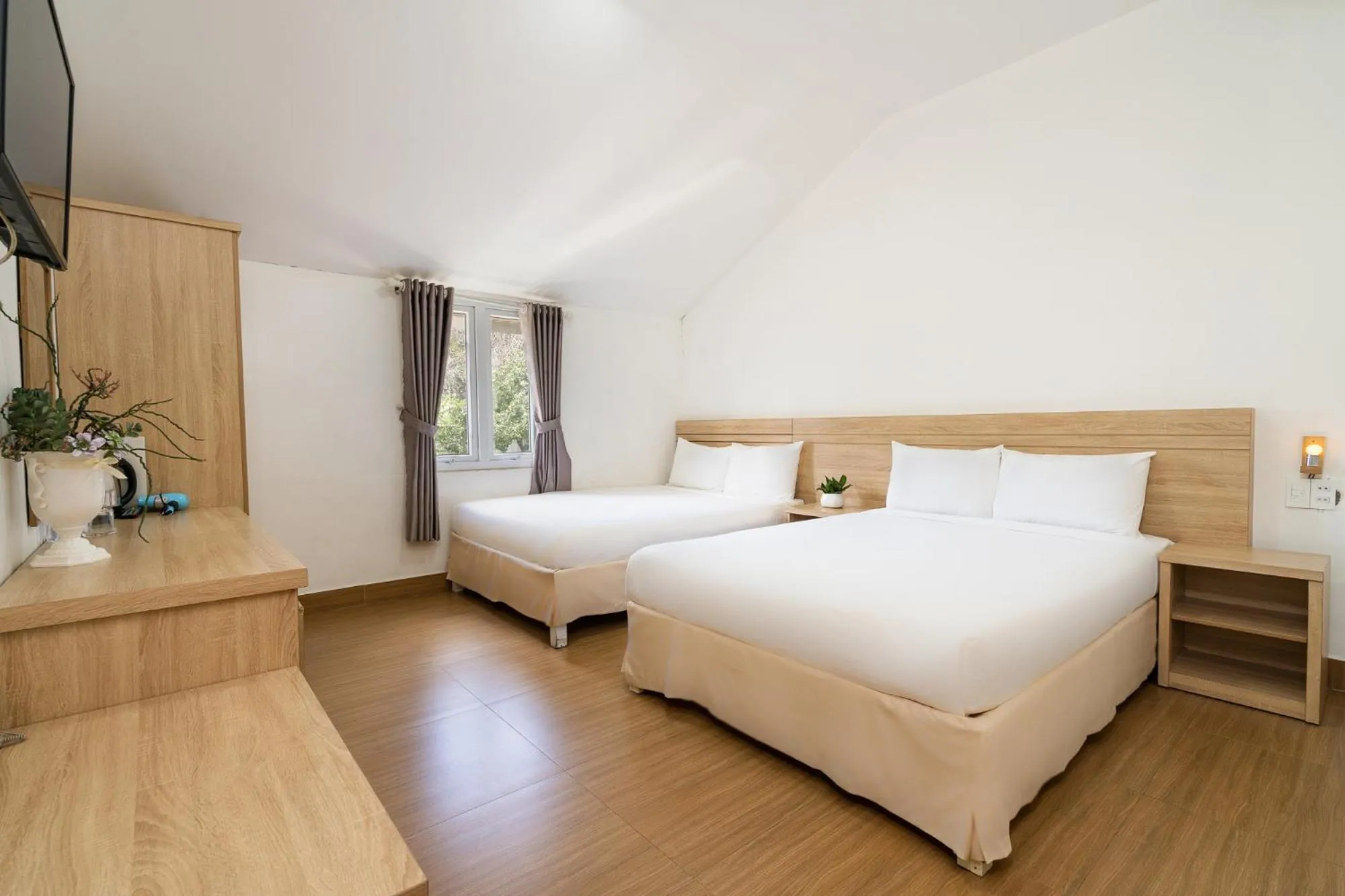 Bed in Ngoc Nguyen Anh Hotel Da Lat