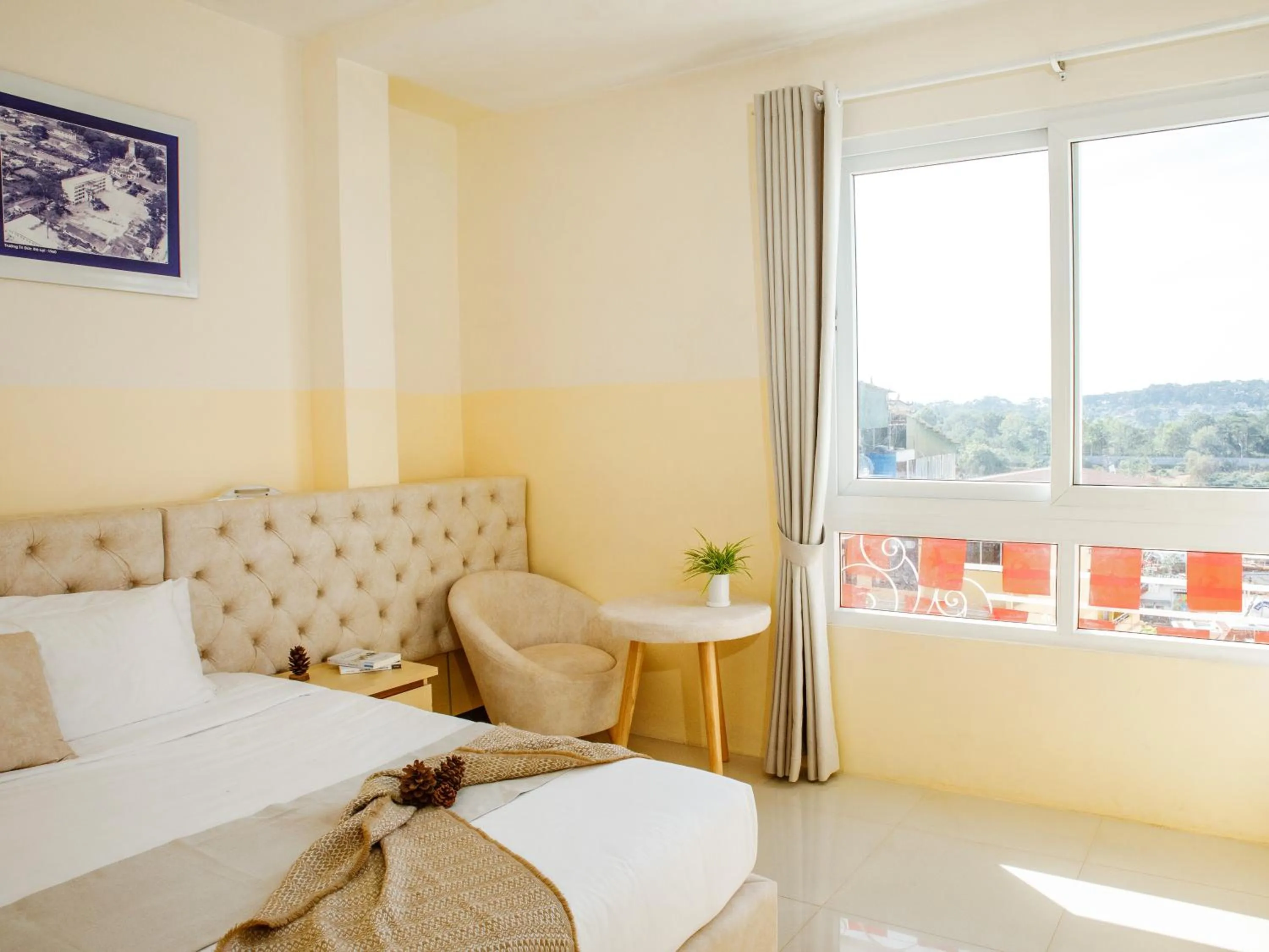 Natural landscape, Bed in Ngoc Nguyen Anh Hotel Da Lat